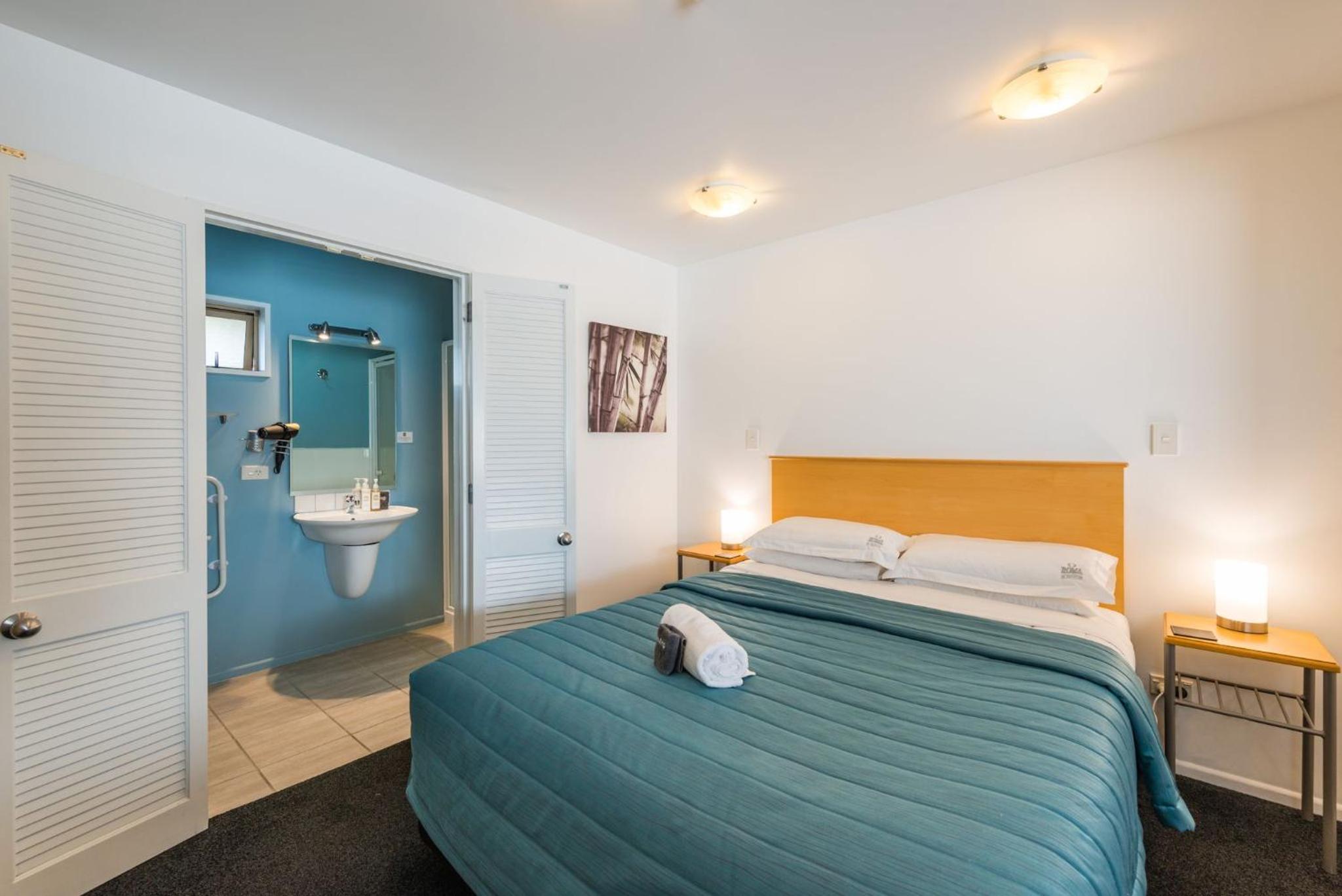 One-Bedroom Apartment - Photo 1