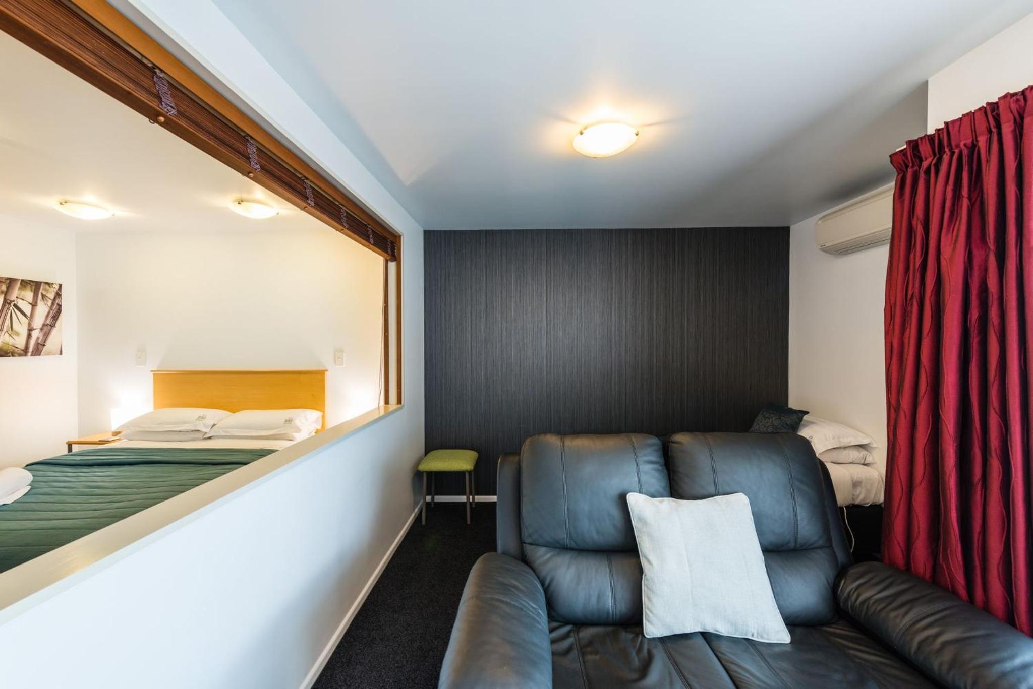 One-Bedroom Apartment - Photo 10