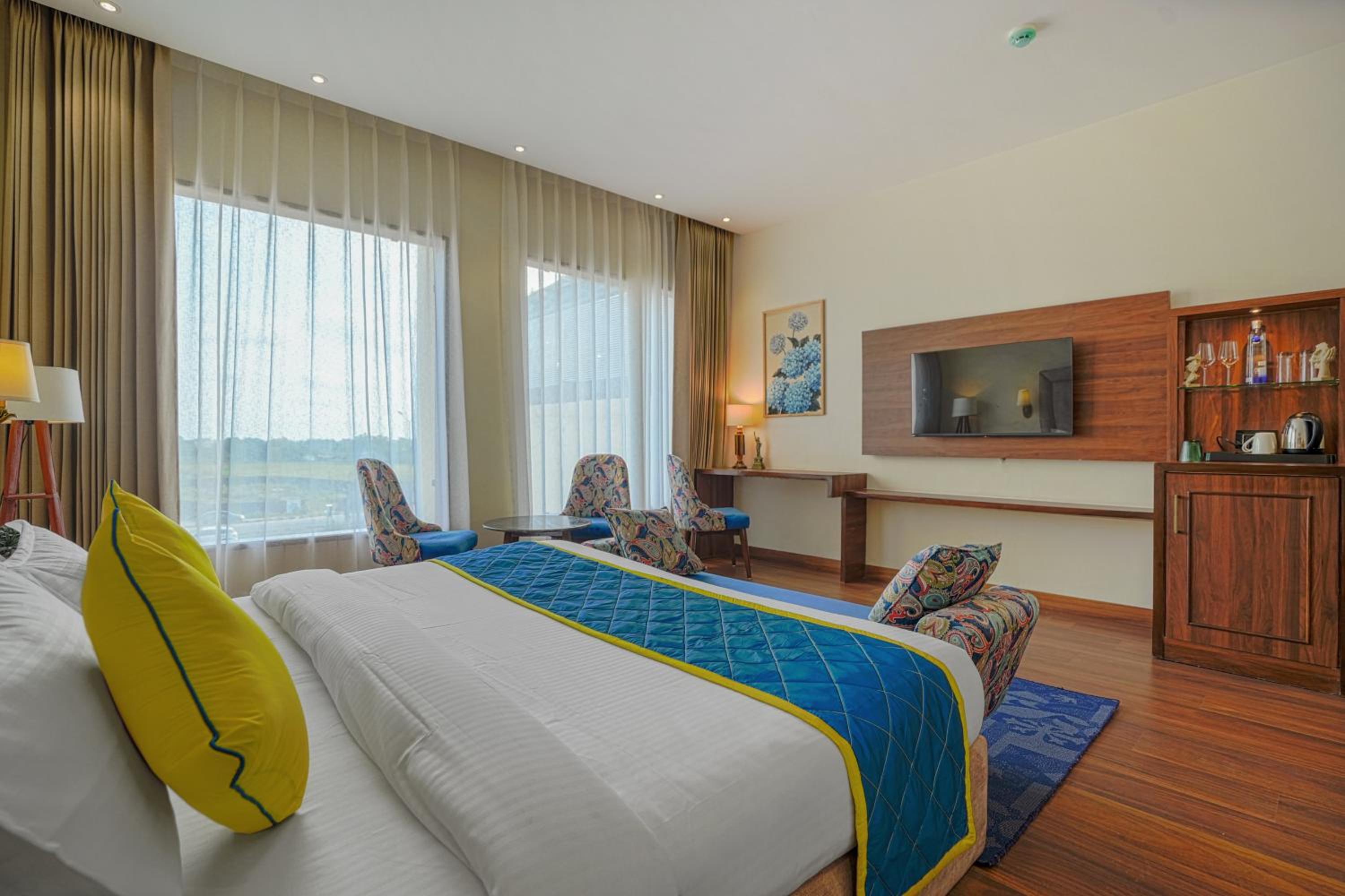 Deluxe Room - Photo 5