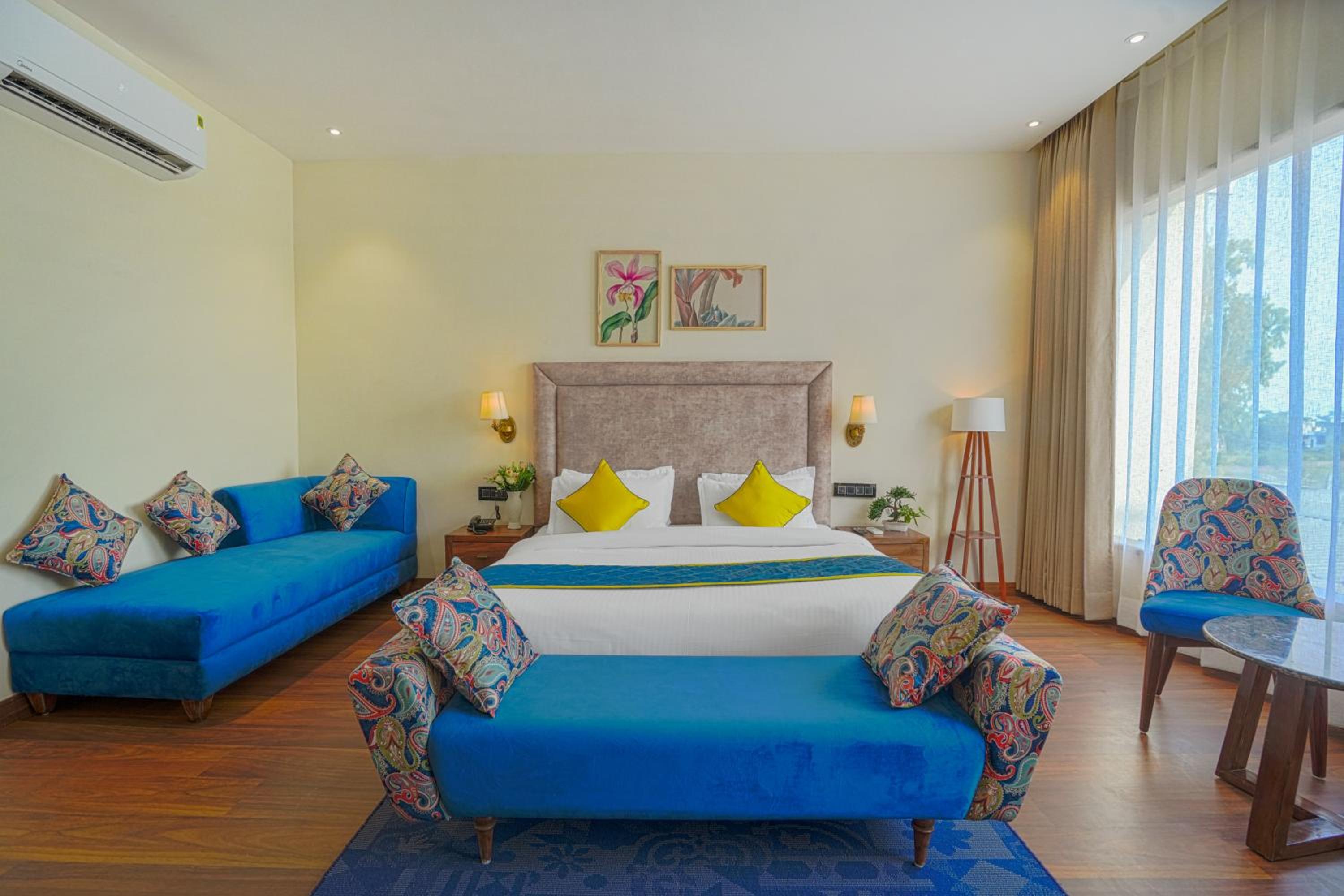 Deluxe Room - Photo 8