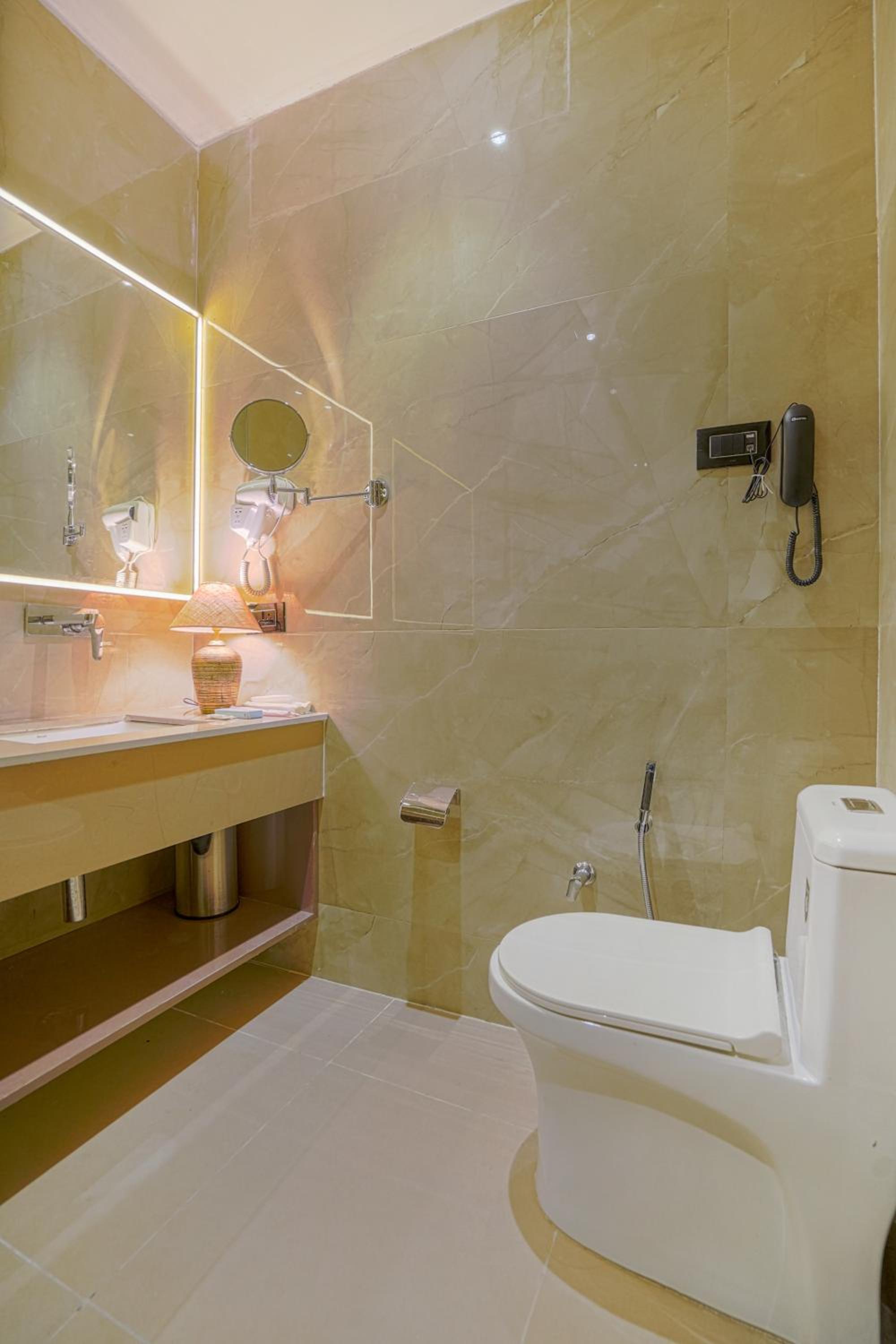Deluxe Twin Room - Photo 6