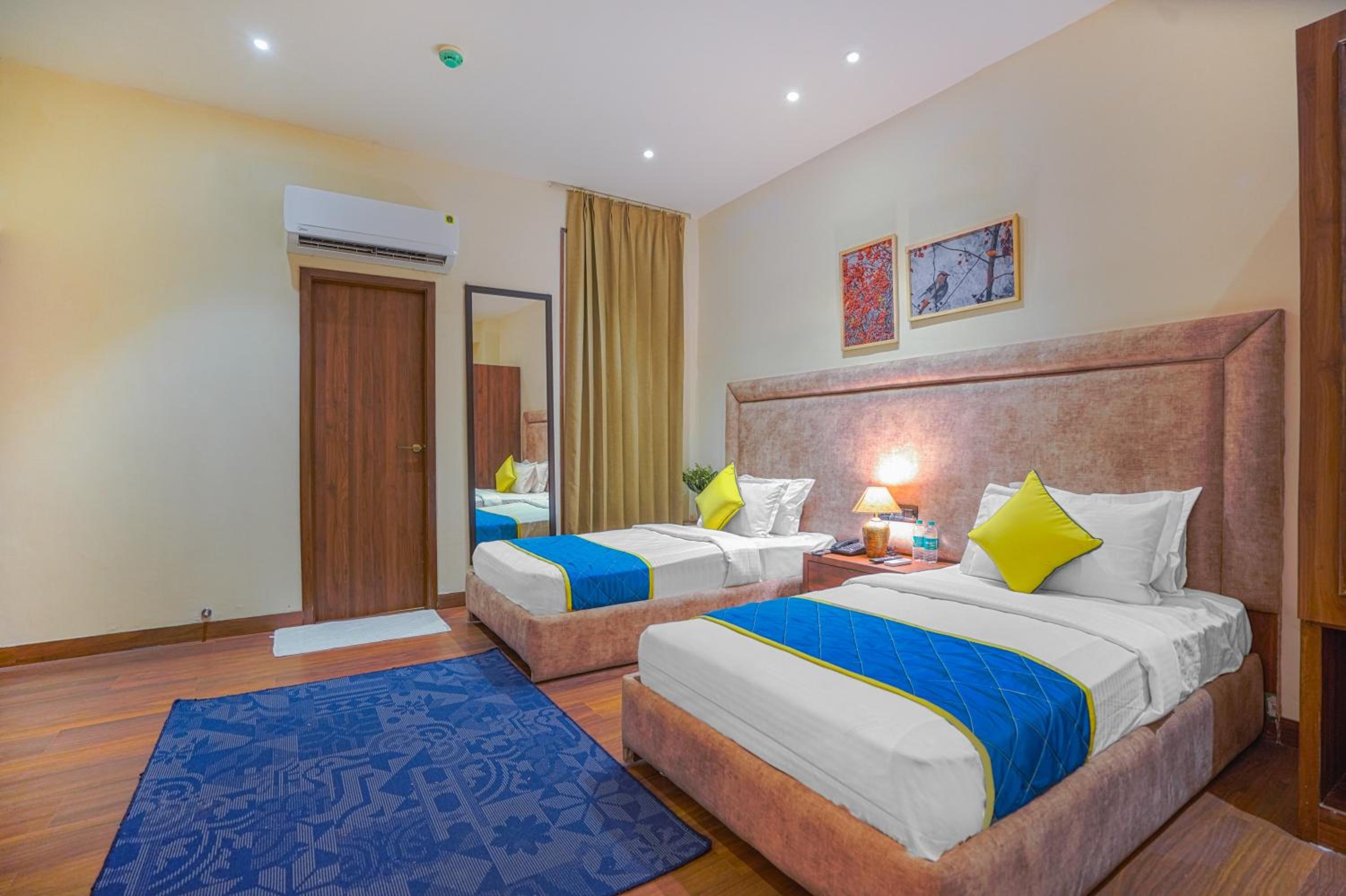 Deluxe Twin Room - Photo 8