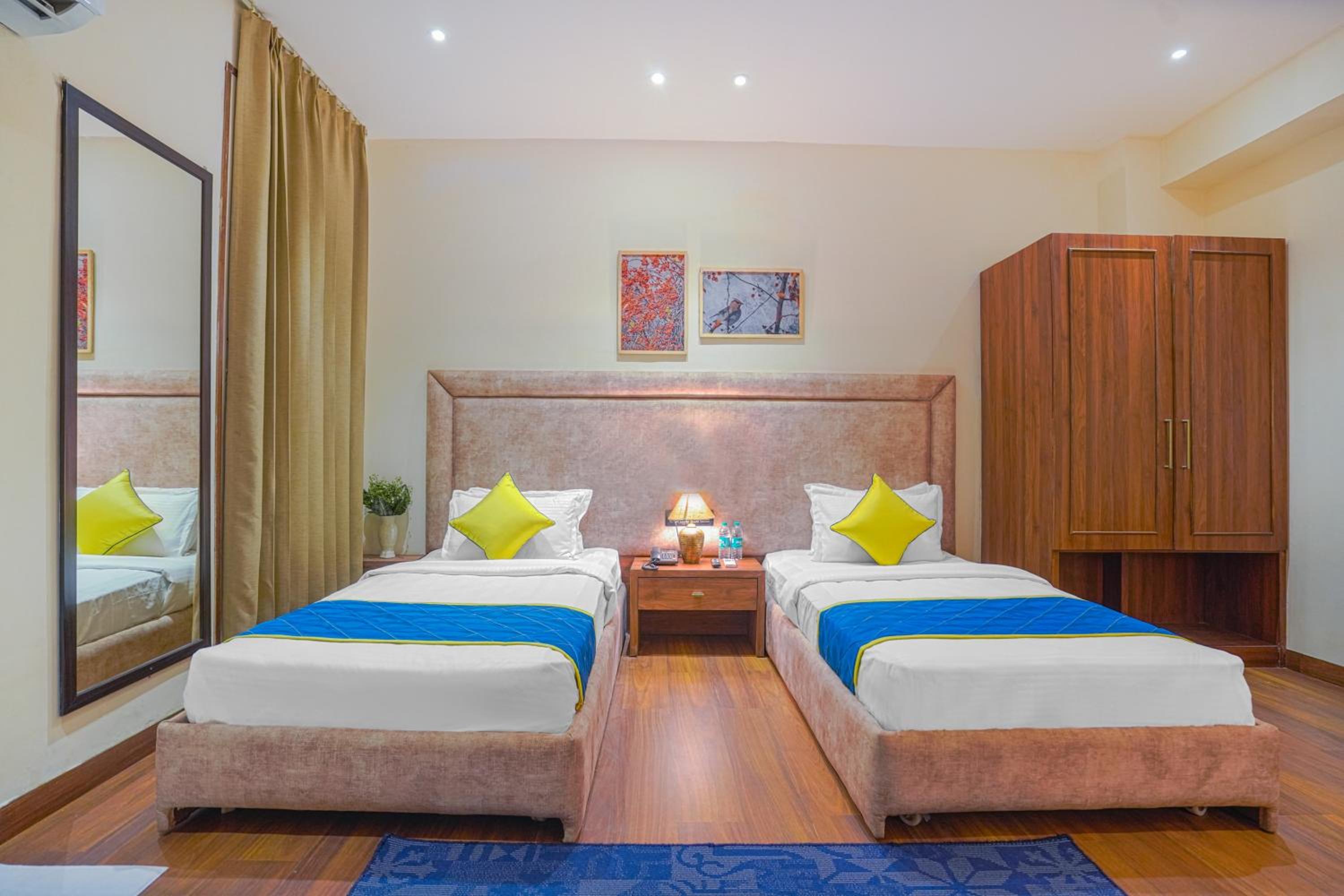 Deluxe Twin Room - Photo 2