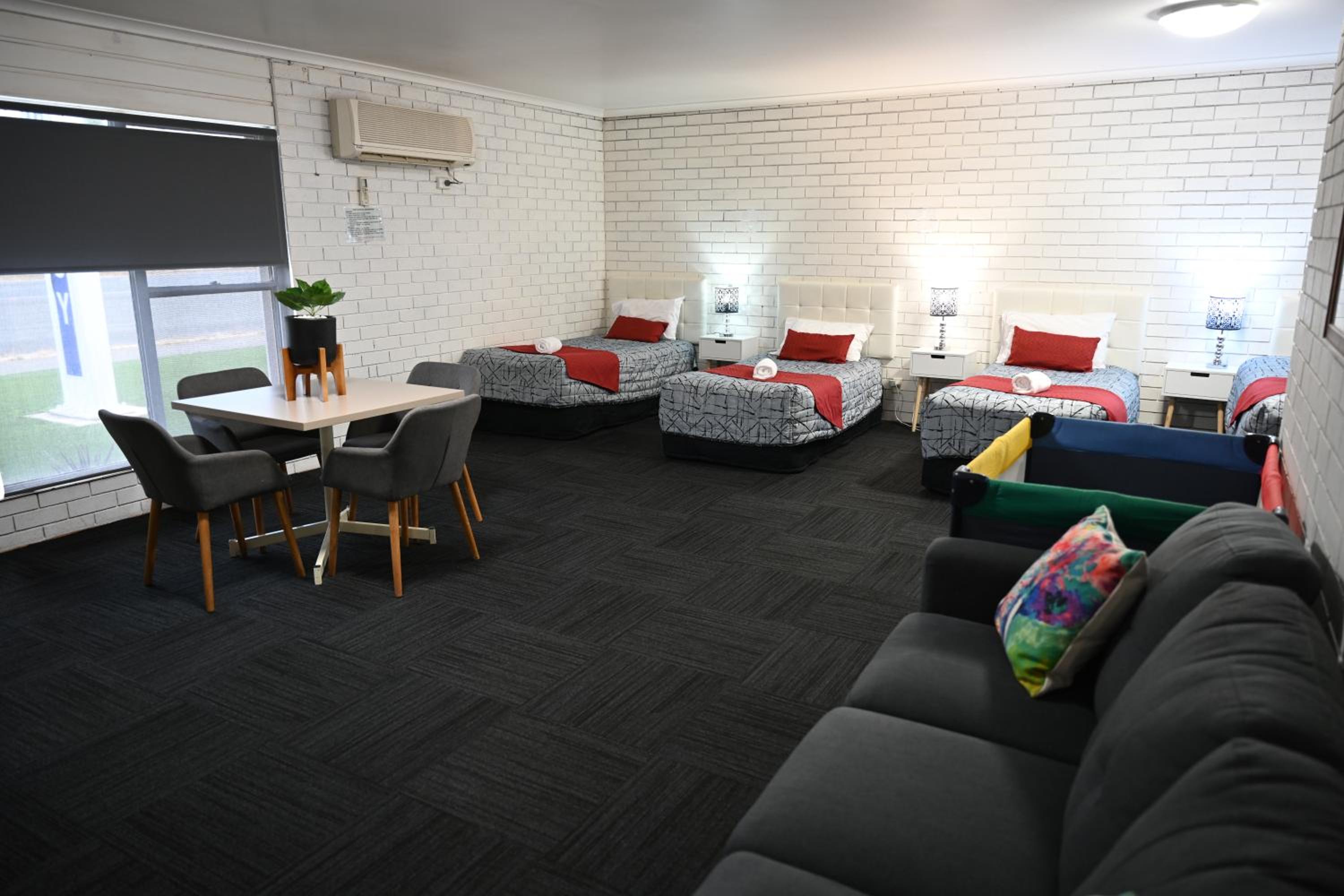 Family Room photo 1