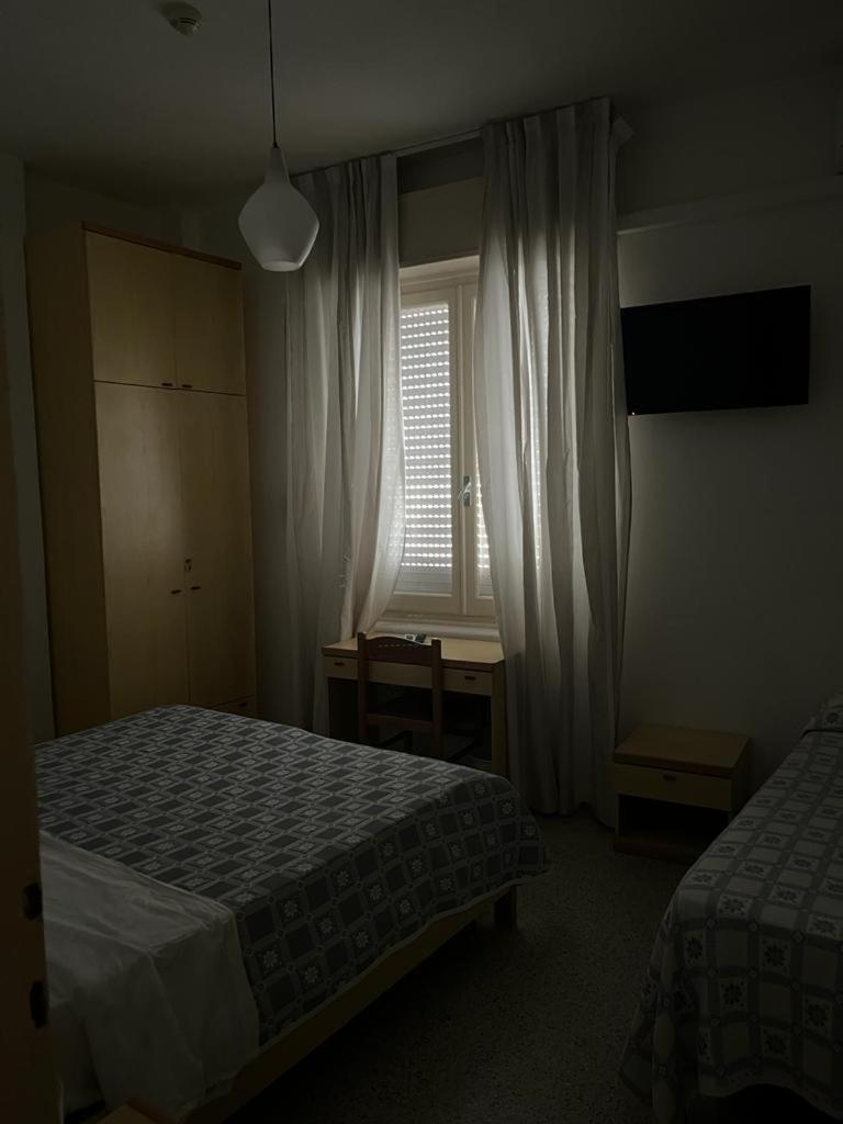 Economy Double Room photo 3