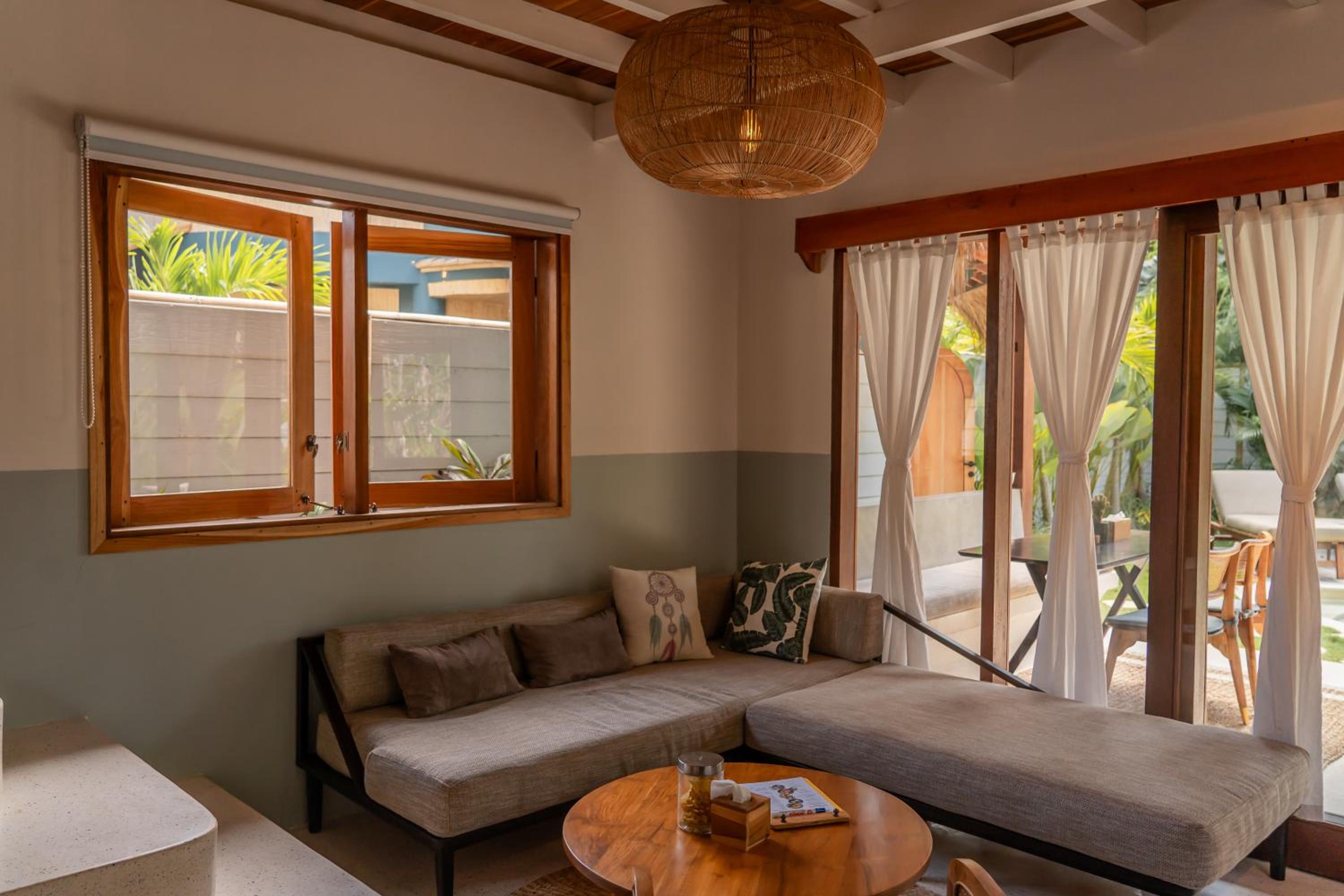 Villa With Private Pool - Photo 4