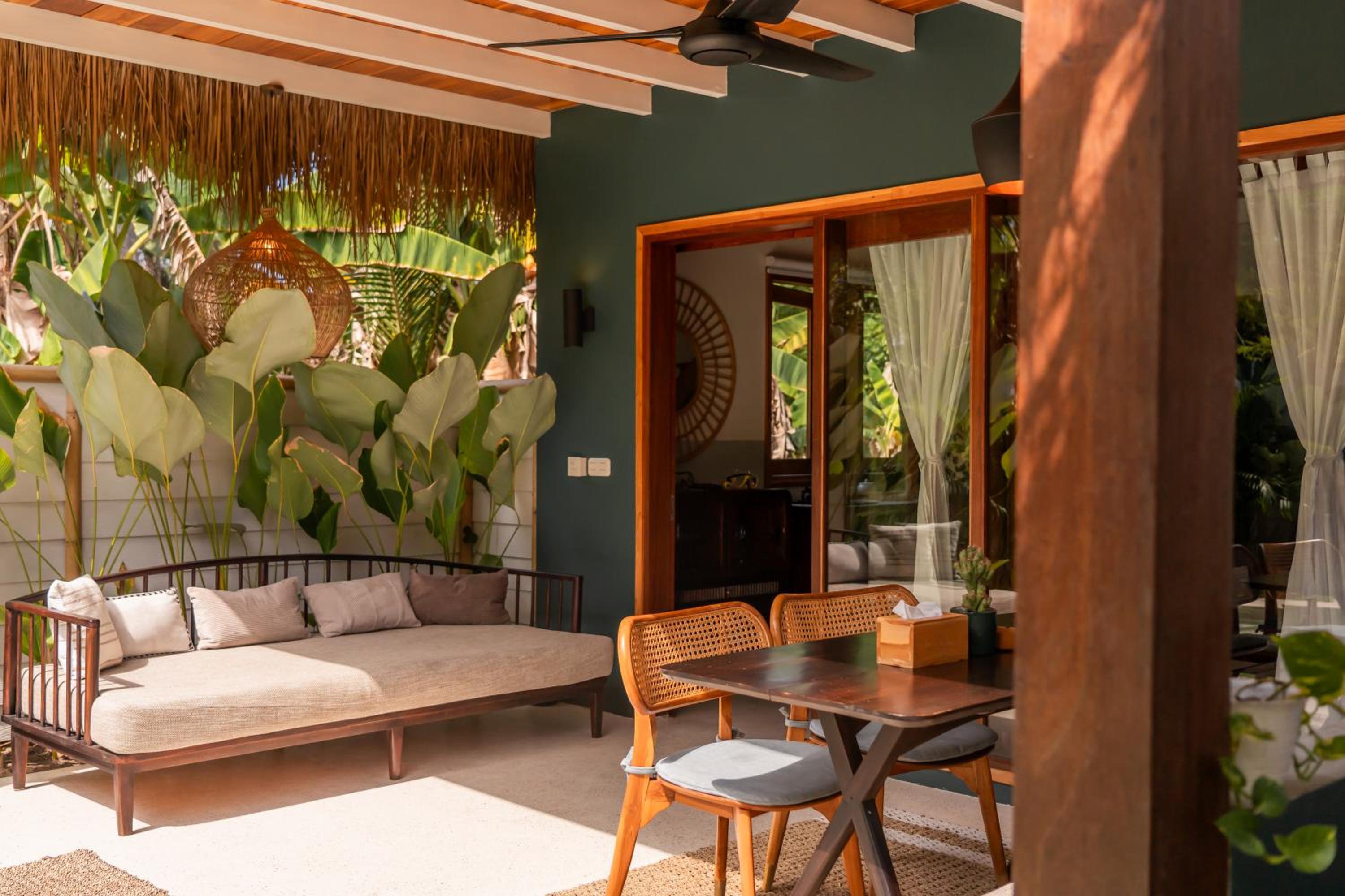 Villa With Private Pool - Photo 5