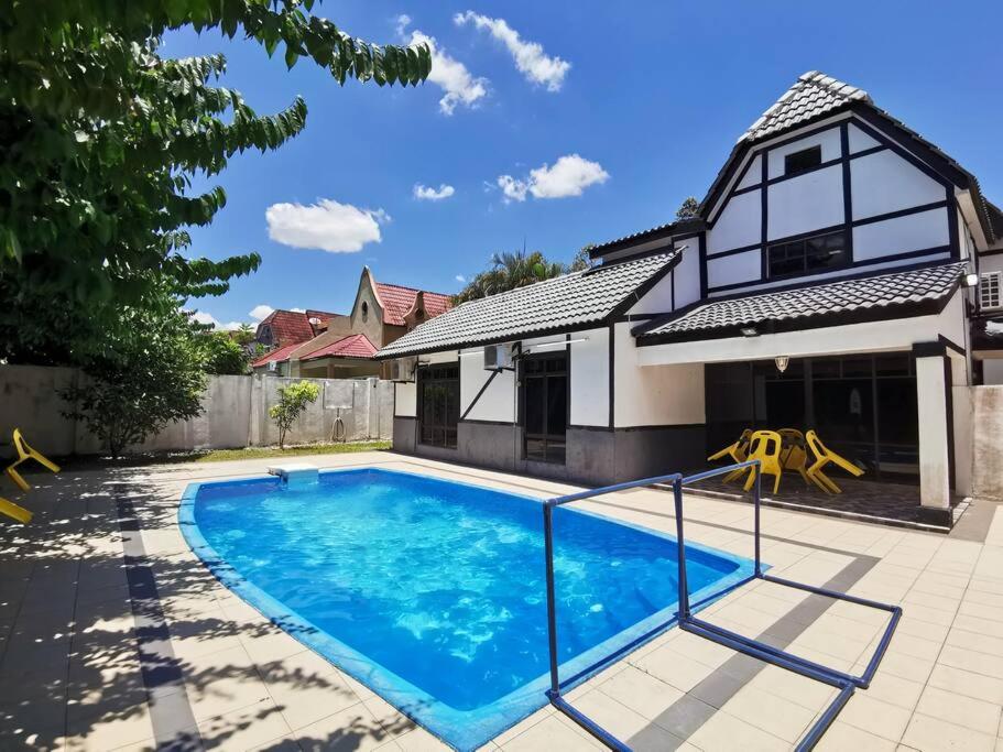 Villa photo 1