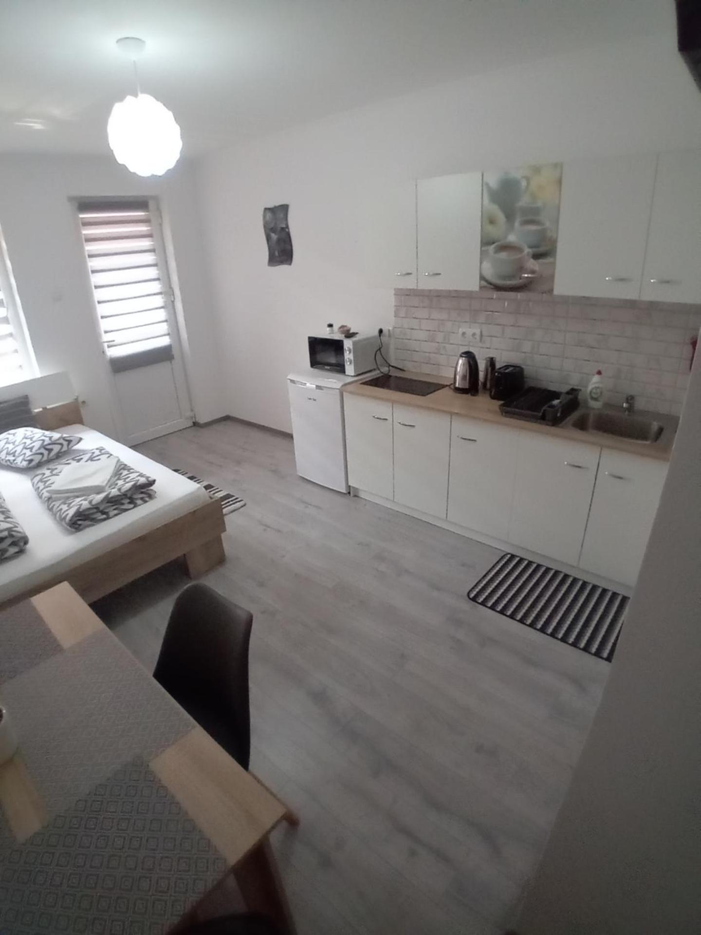 Deluxe Room - Photo 9