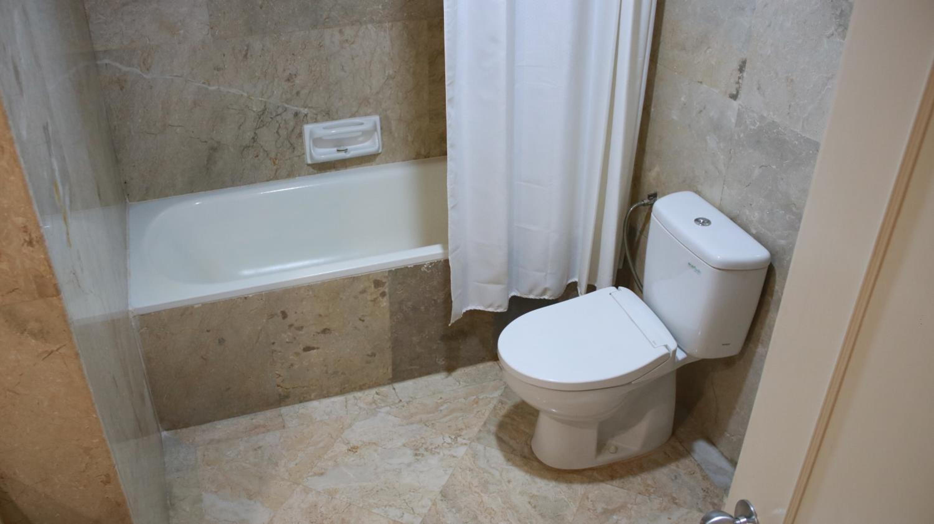 King Suite - Photo 11