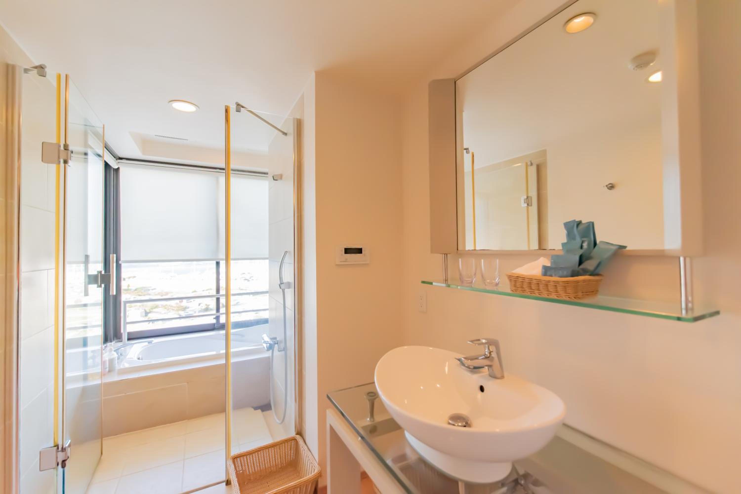 Executive One-Bedroom Suite - Photo 15