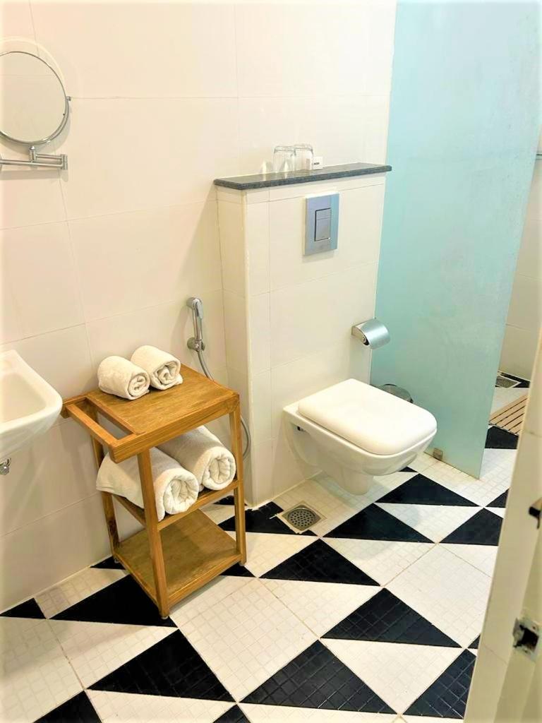 Standard Twin Room - Photo 7