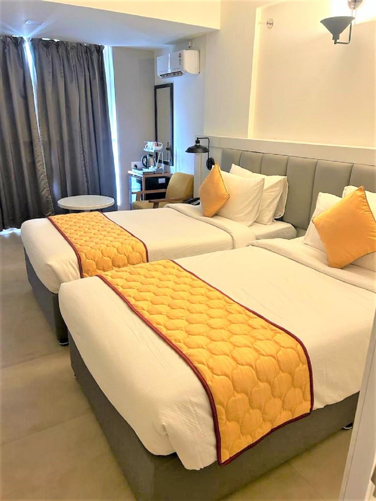 Standard Twin Room - Photo 3