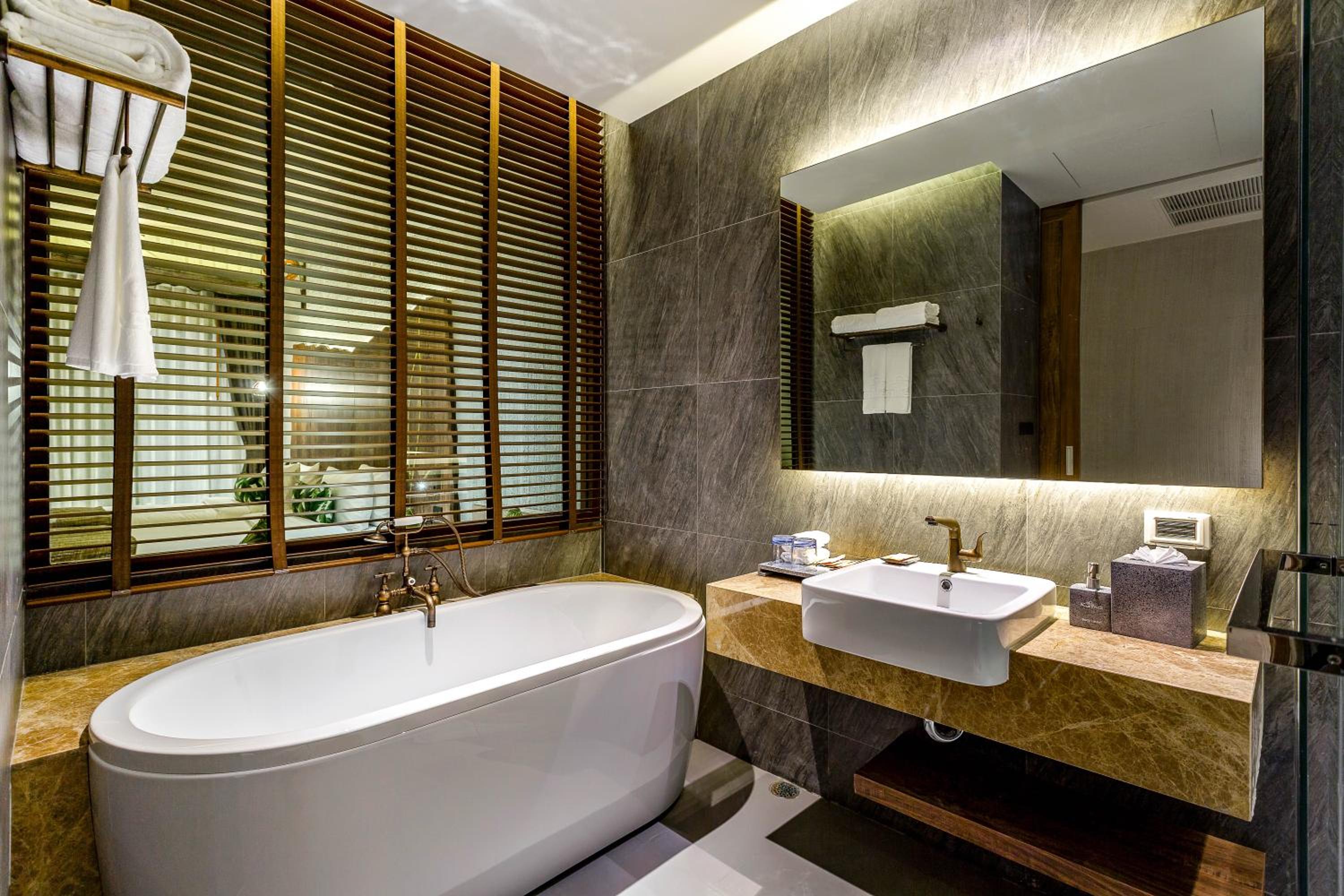 Deluxe Double or Twin Room photo 3