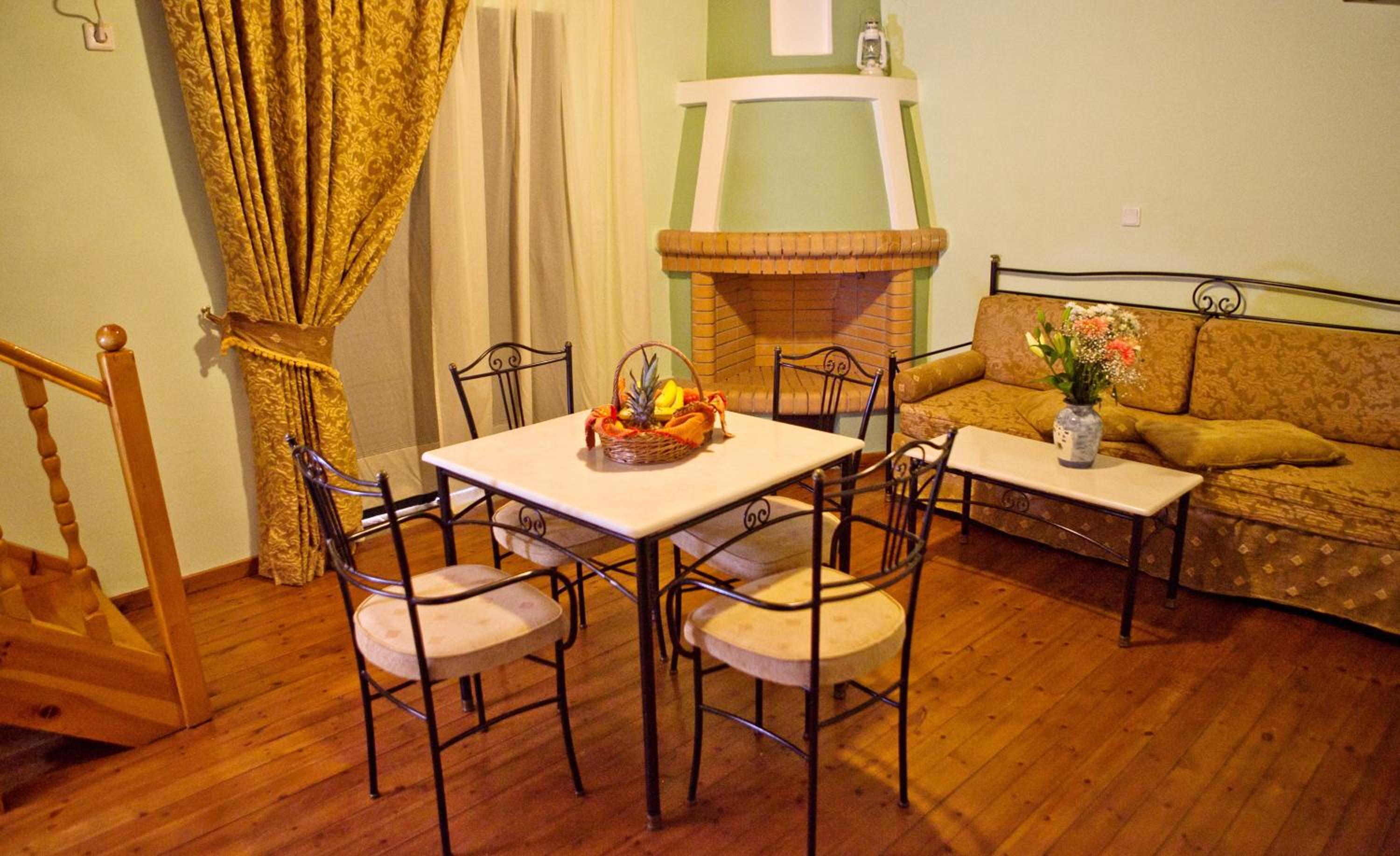Maisonette photo 2