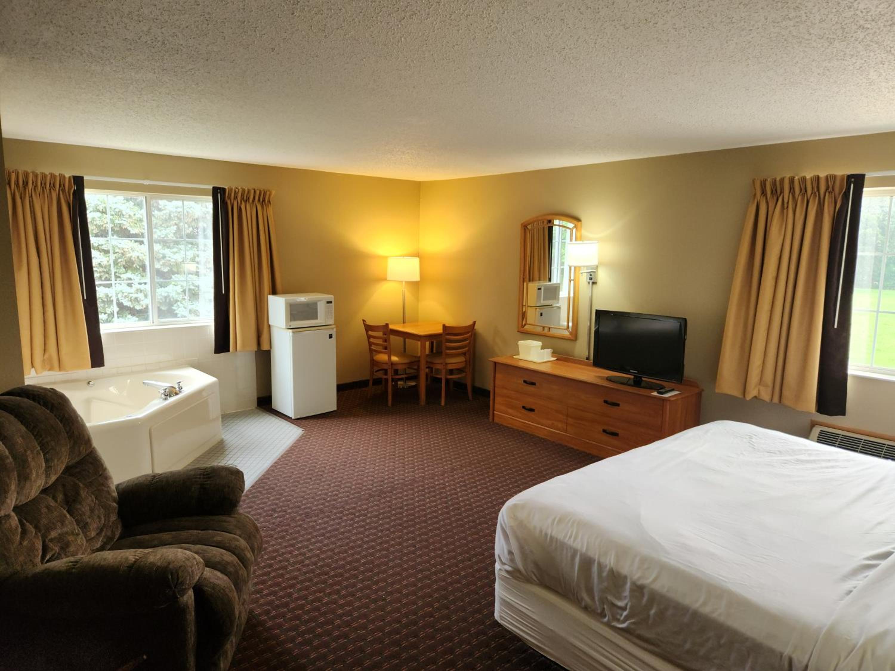 King Suite With Spa Bath photo 2