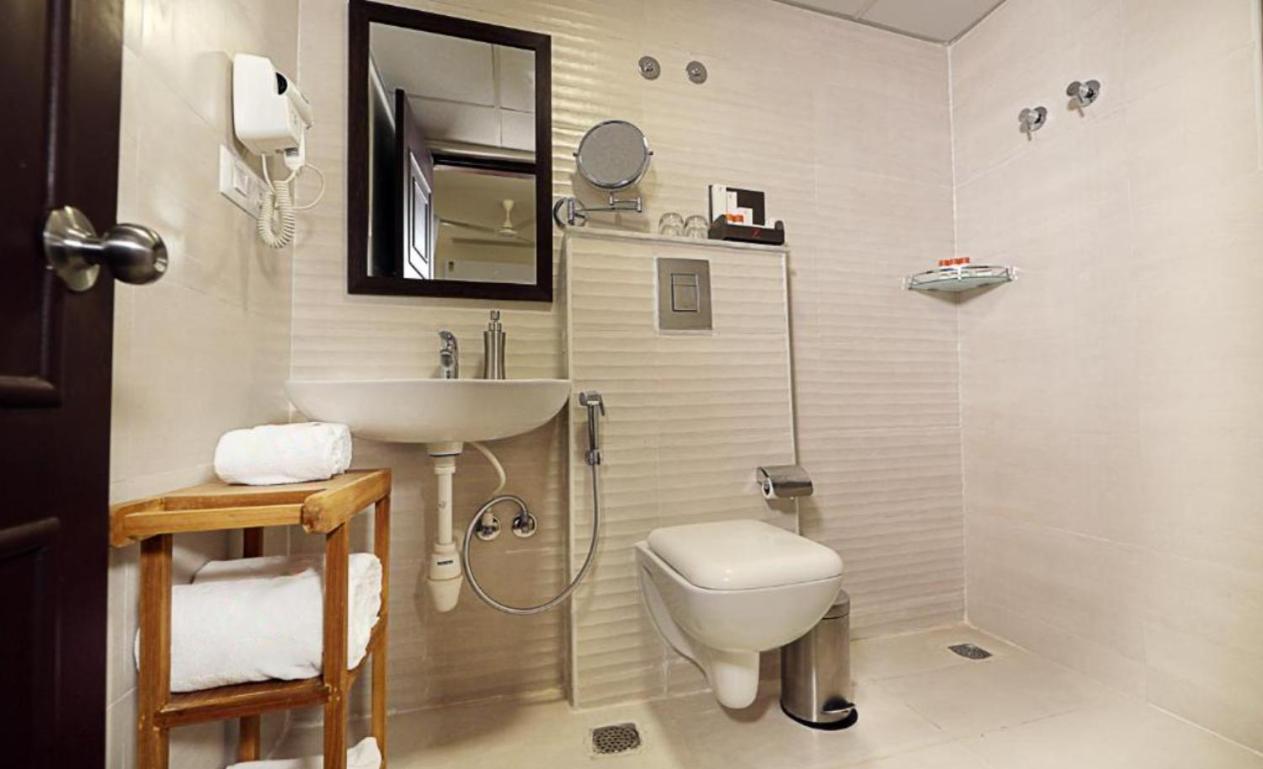Deluxe Queen Room - Photo 2