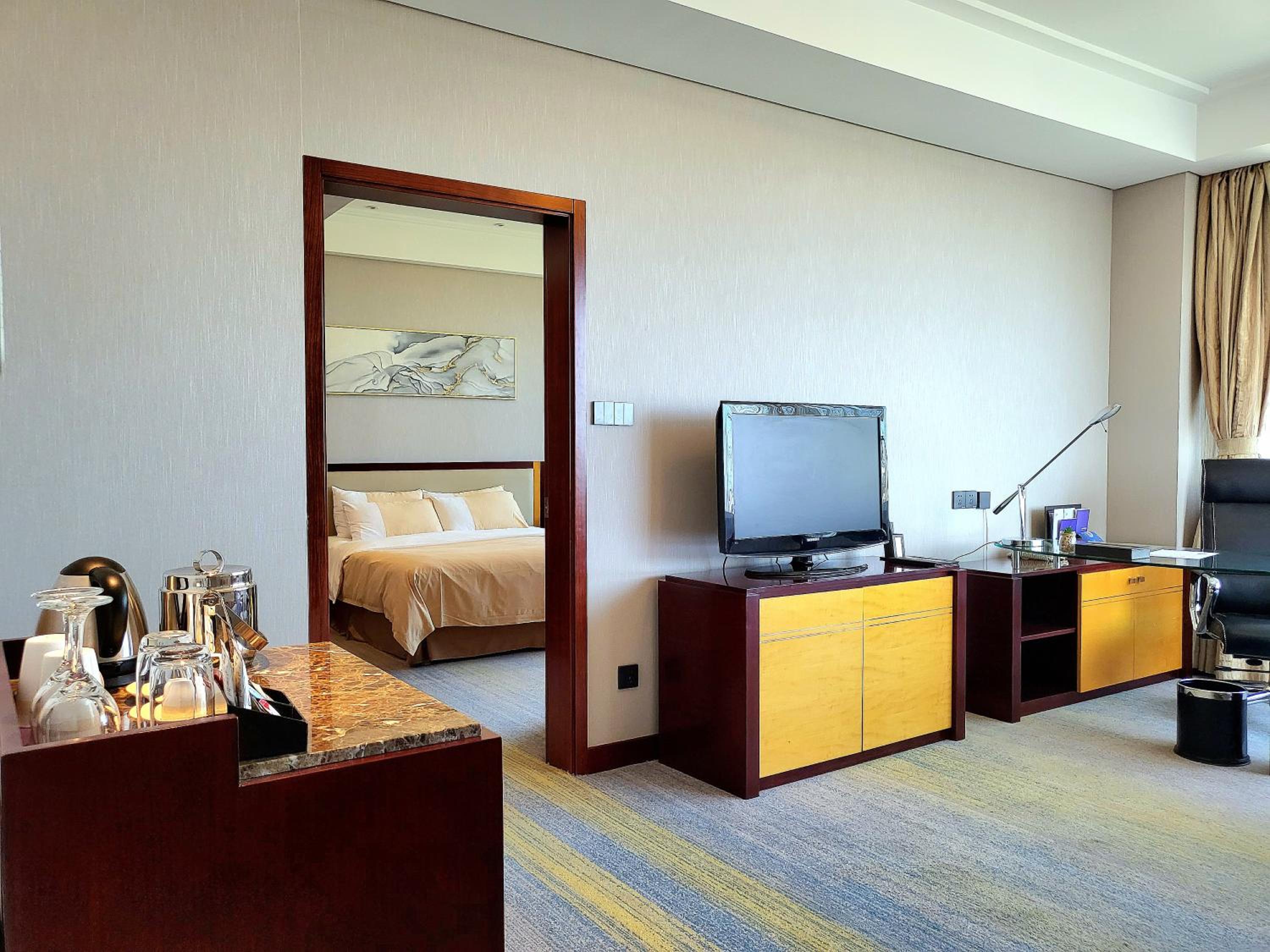 Deluxe Suite - Photo 4