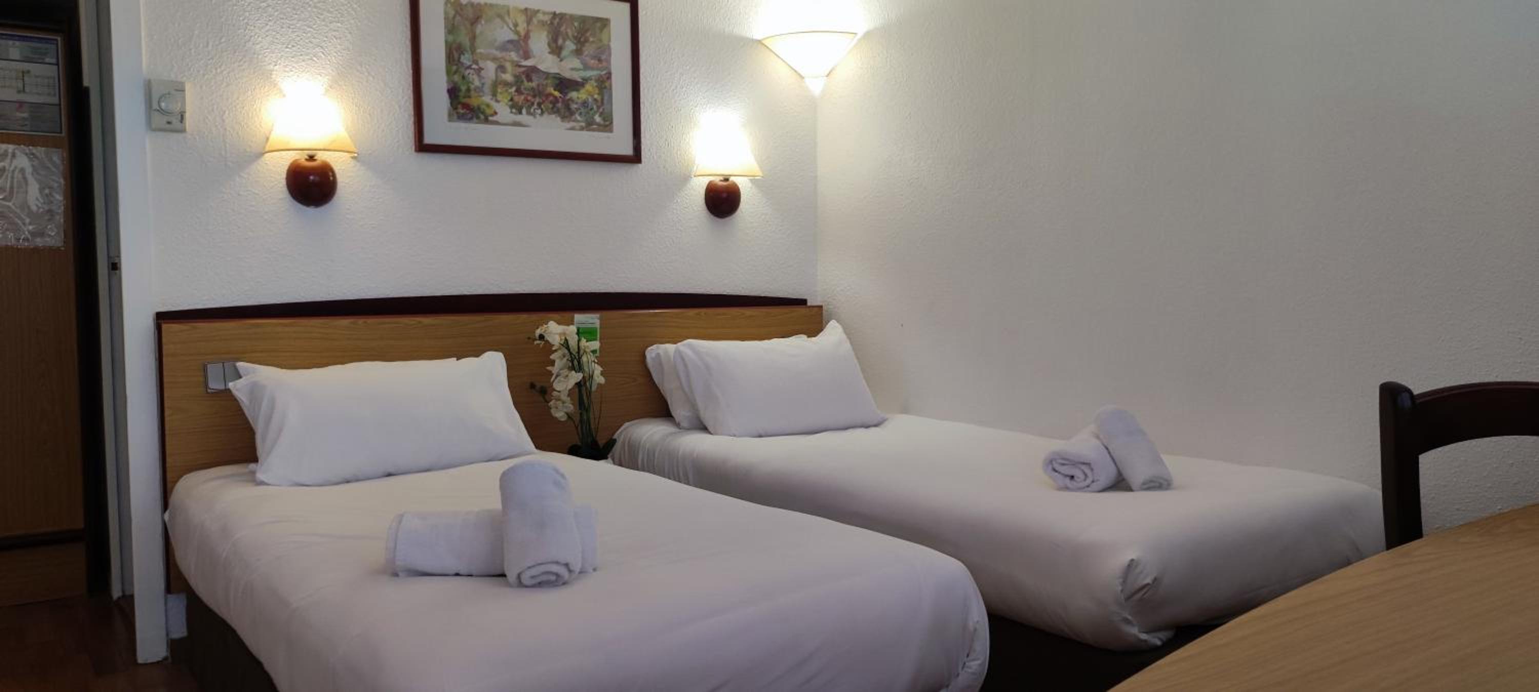 Twin Room - Photo 6