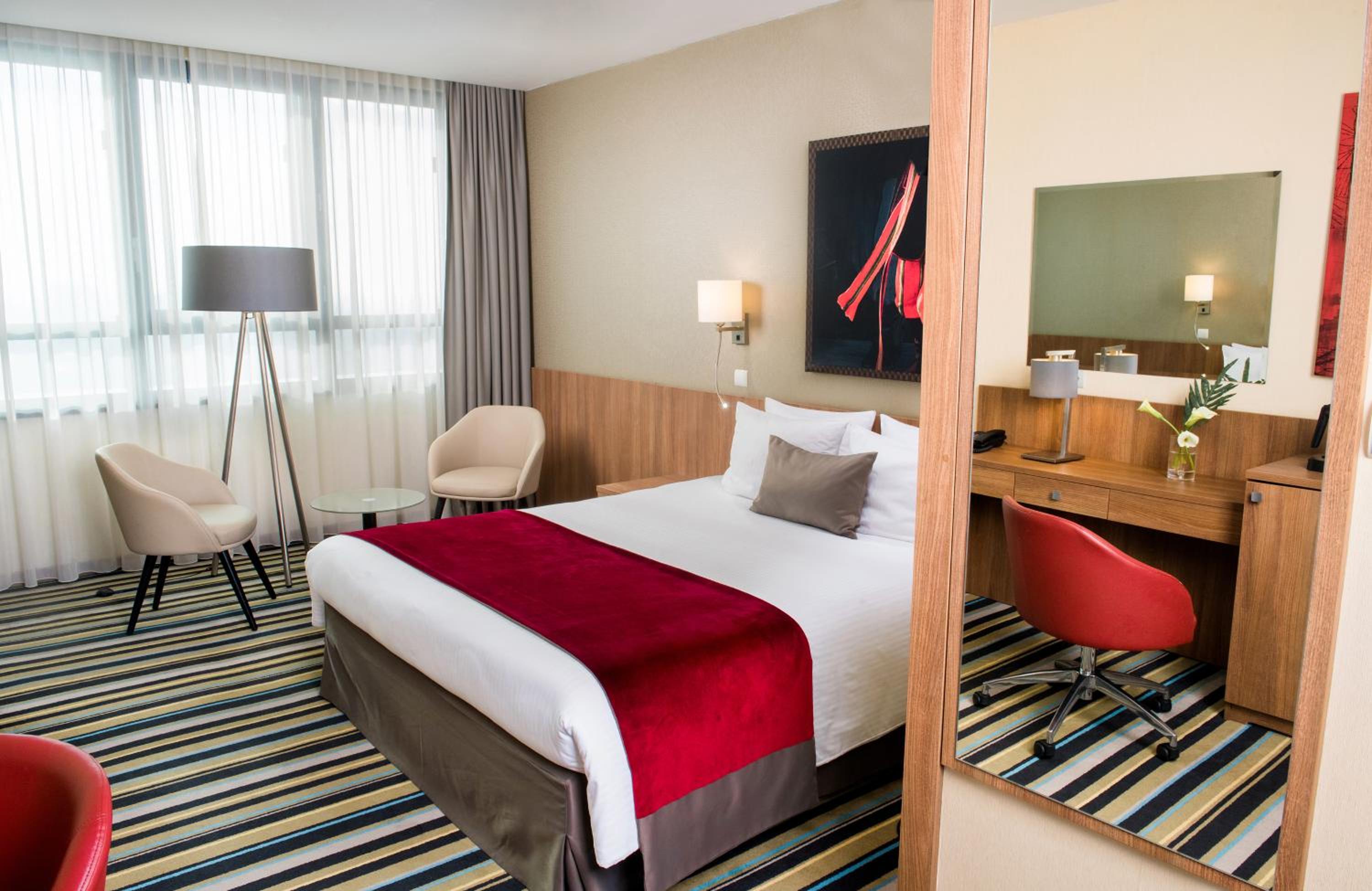 Deluxe Triple Room thumbnail 5