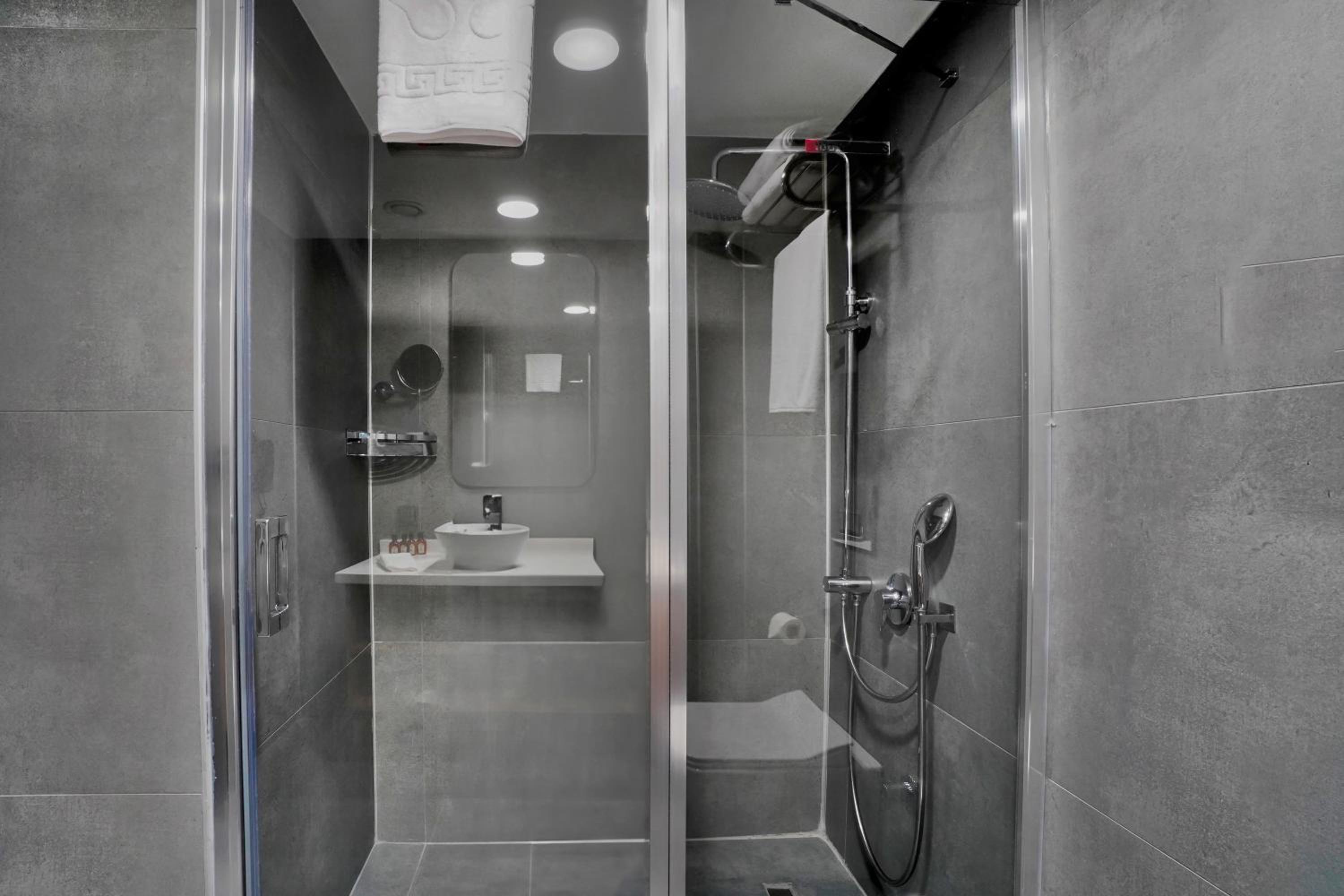 Executive Suite thumbnail 5