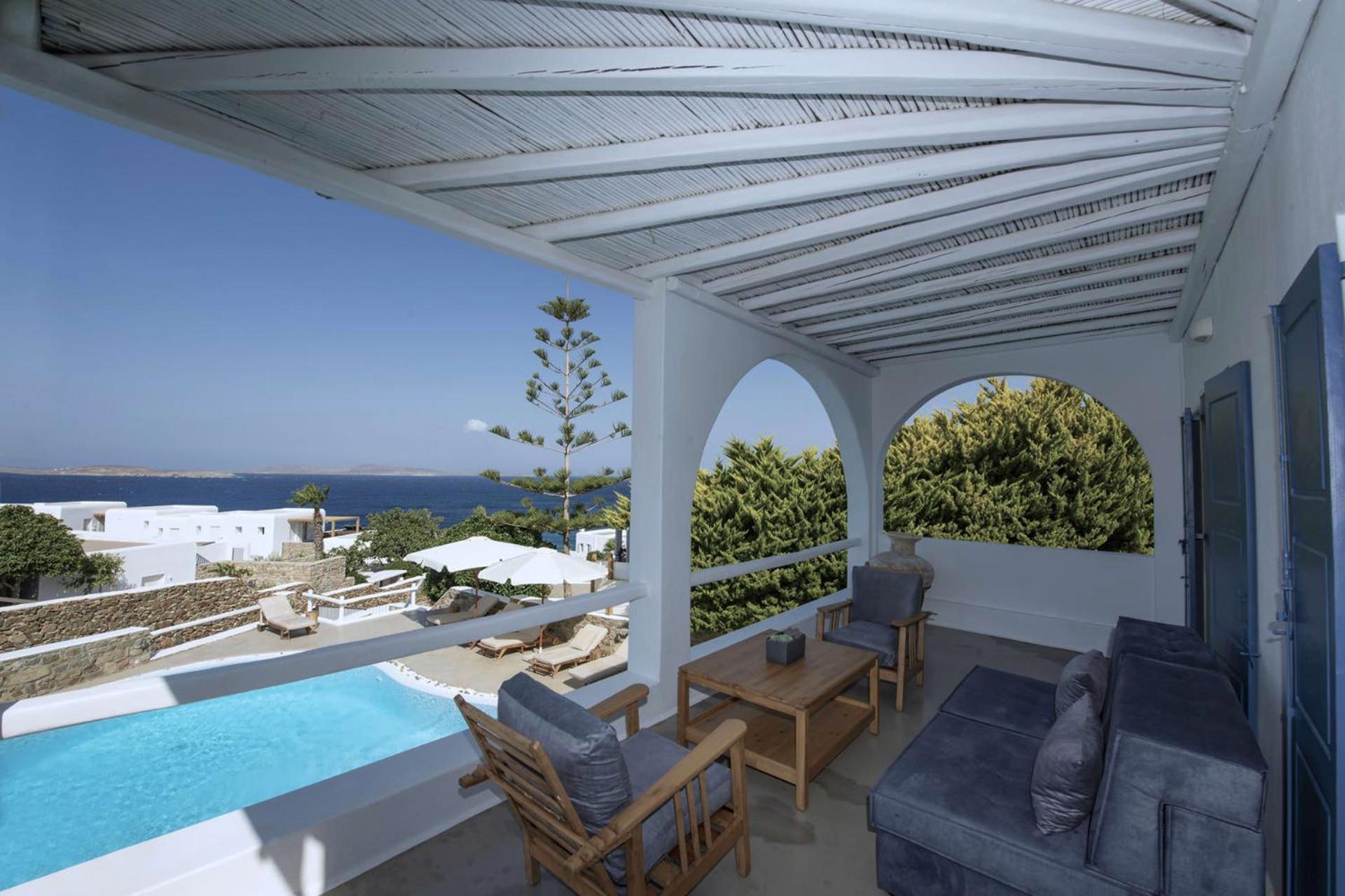 Villa photo 2