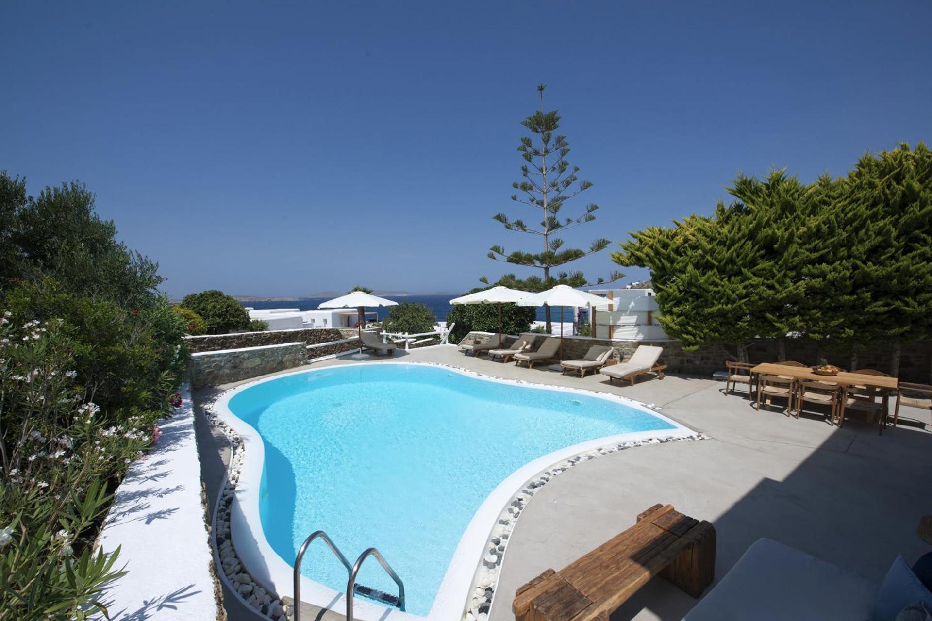 Villa photo 3