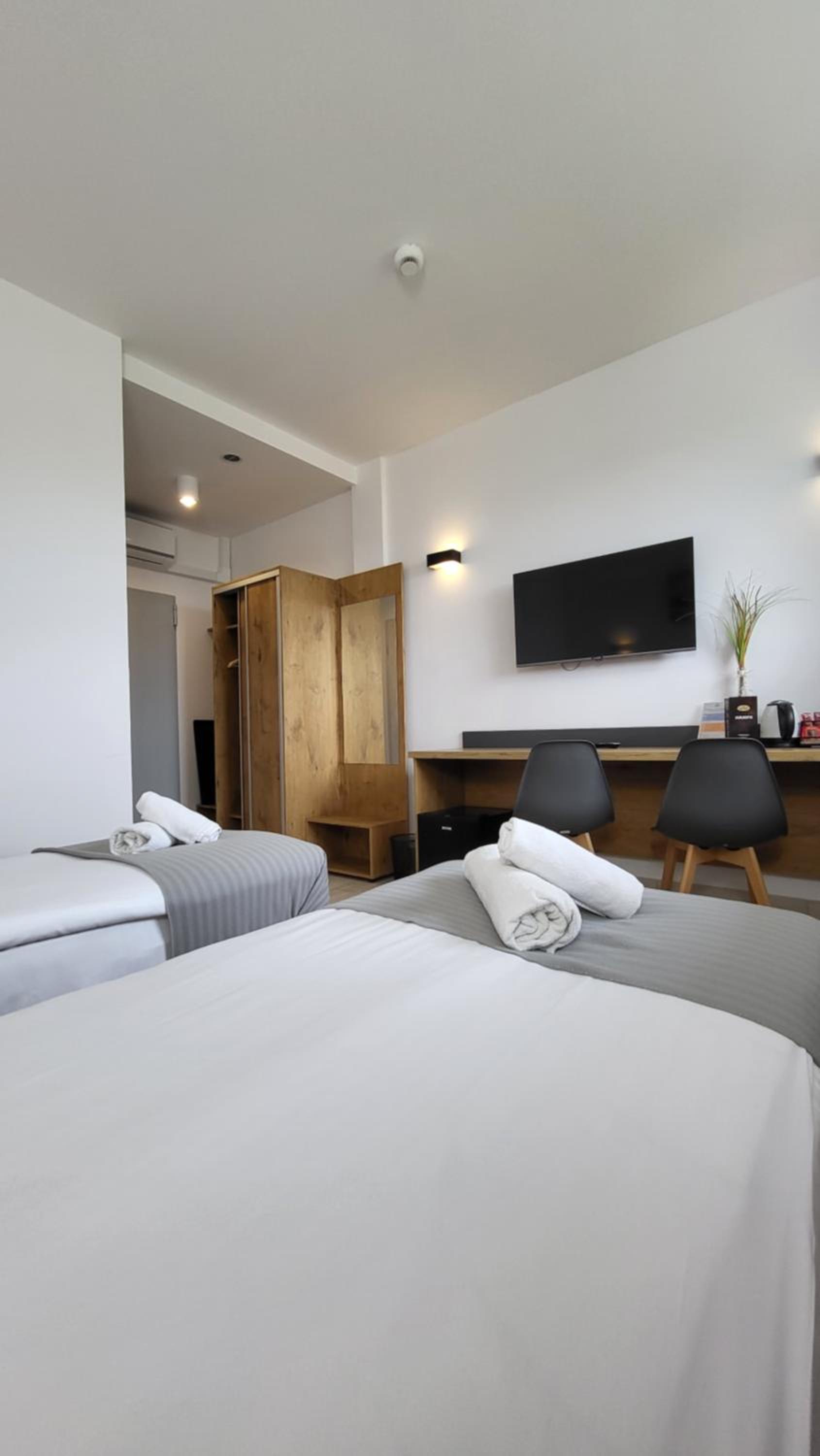 Deluxe Twin Room photo 1