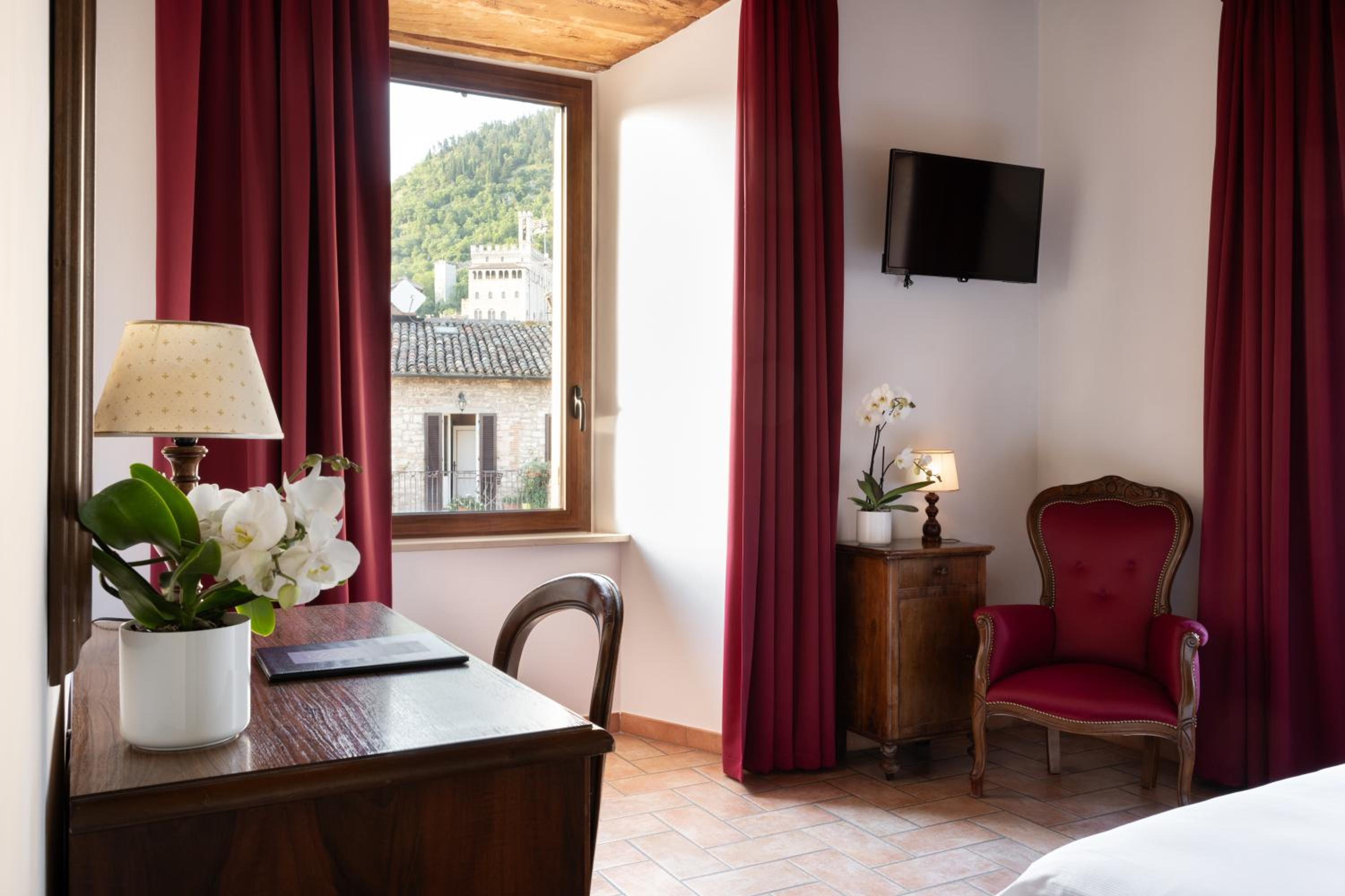Standard Double Room - Photo 15