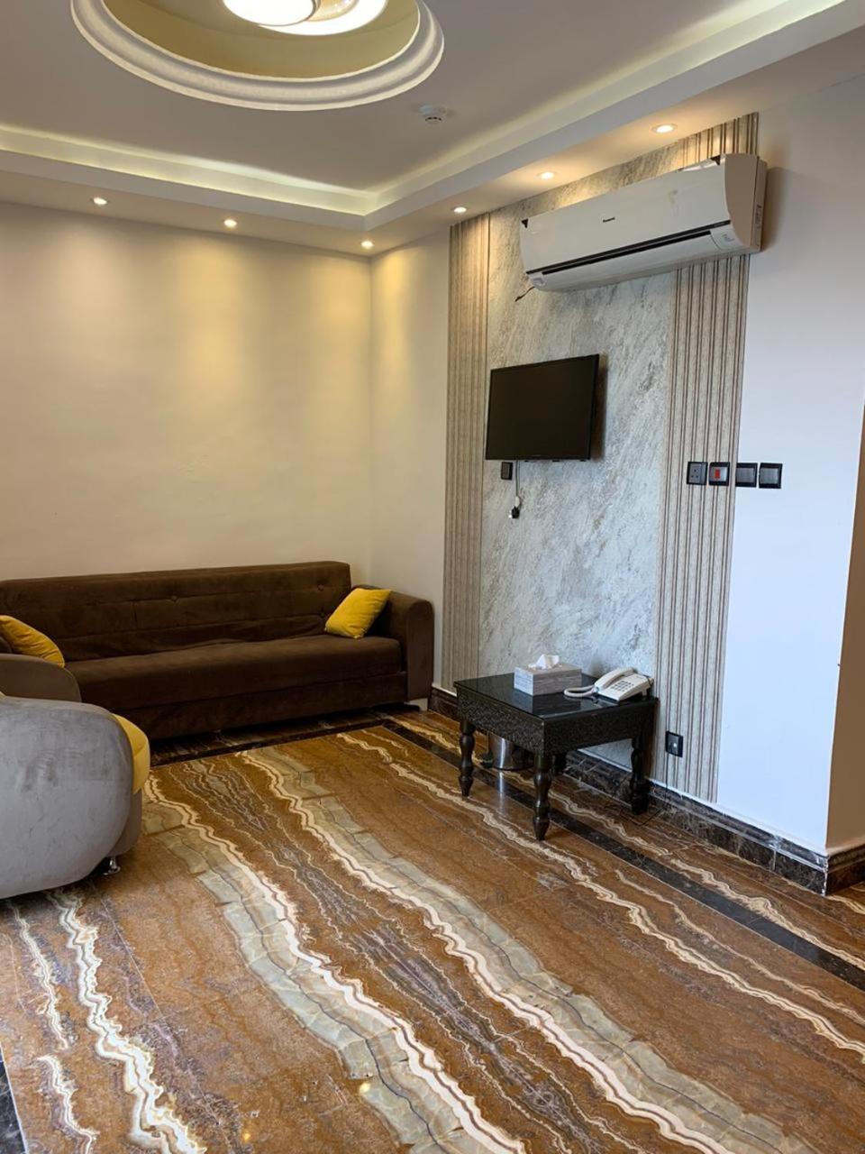 One-Bedroom Suite photo 2