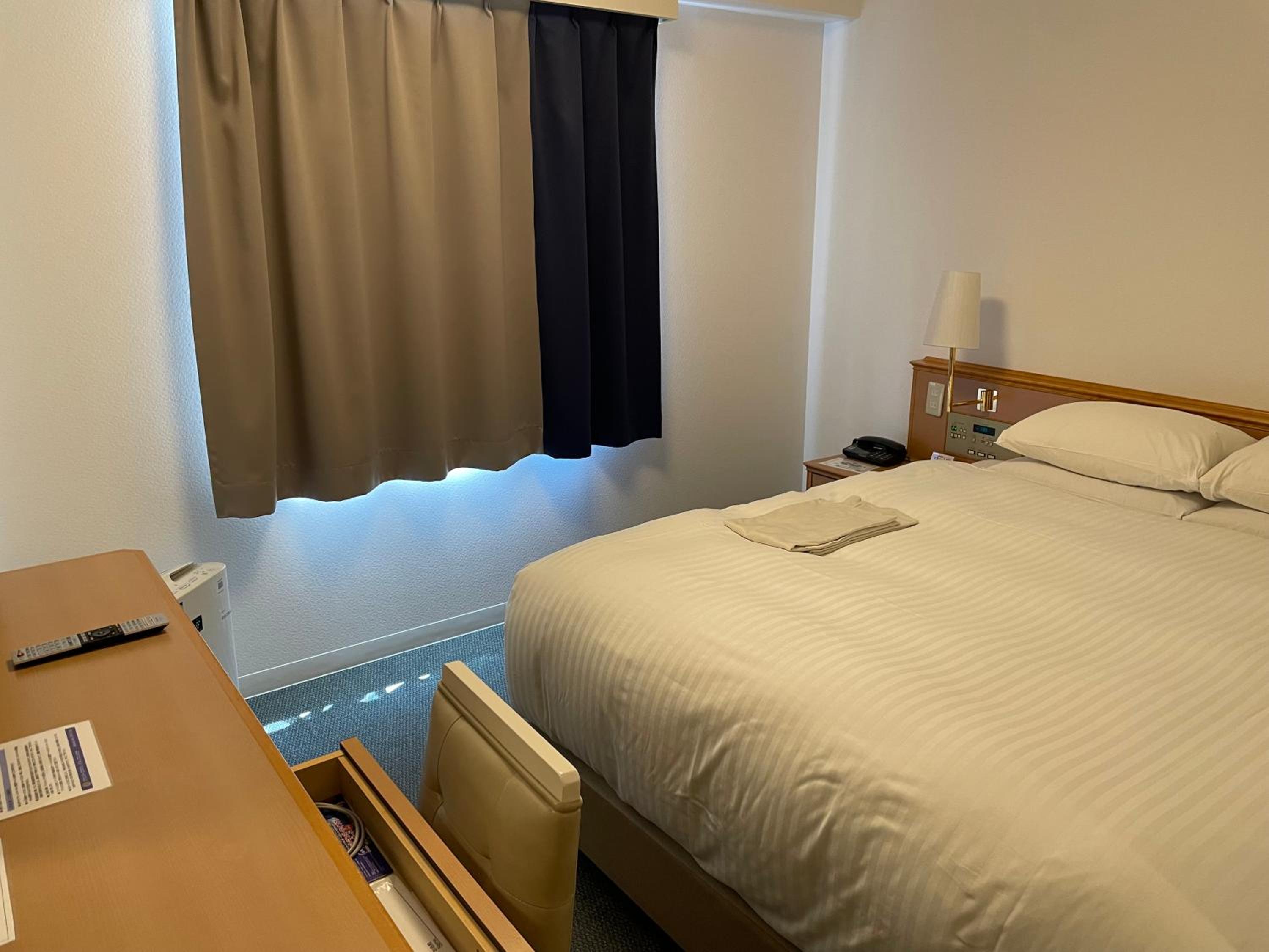 Double Room - Non-Smoking  - Photo 3