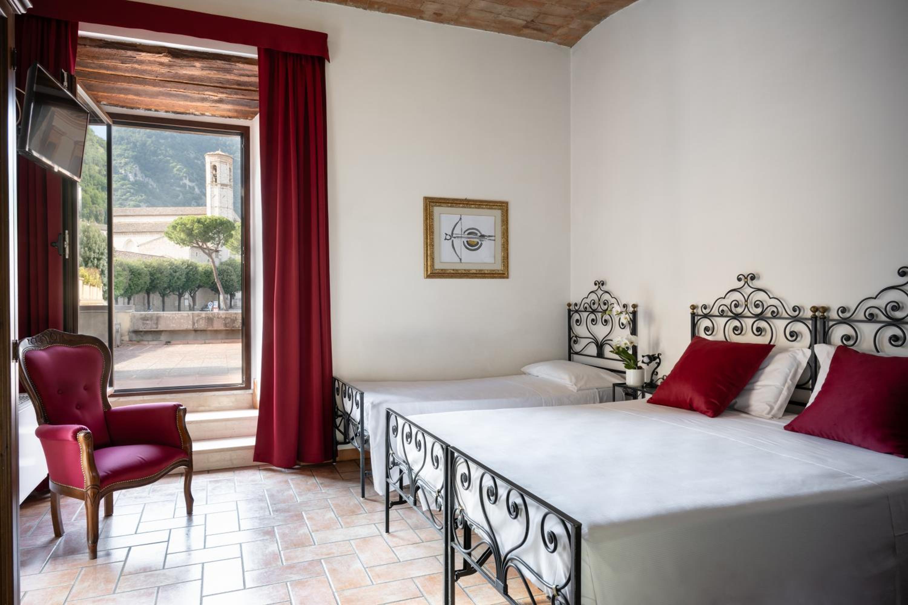 Standard Triple Room - Photo 9