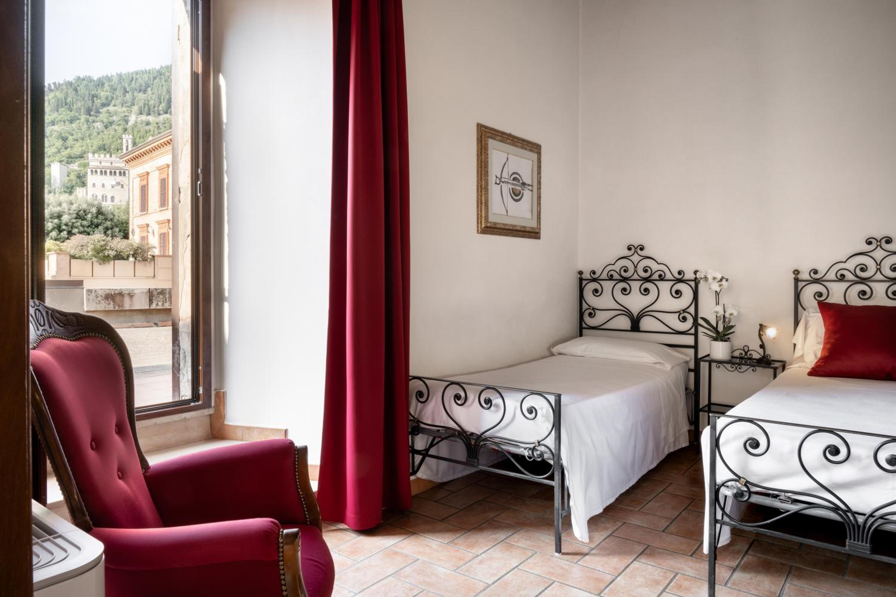 Standard Triple Room - Photo 2