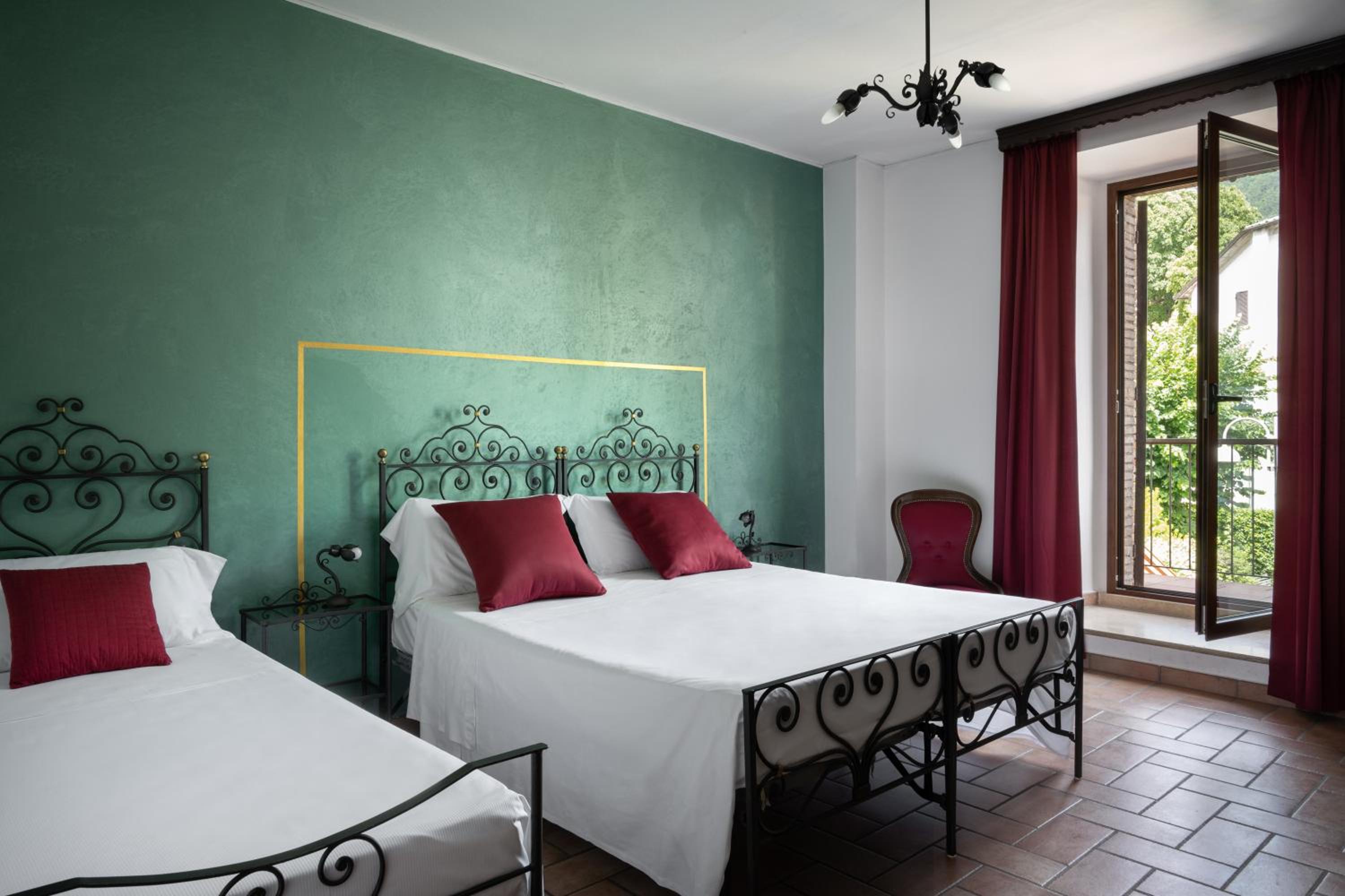 Standard Triple Room - Photo 8