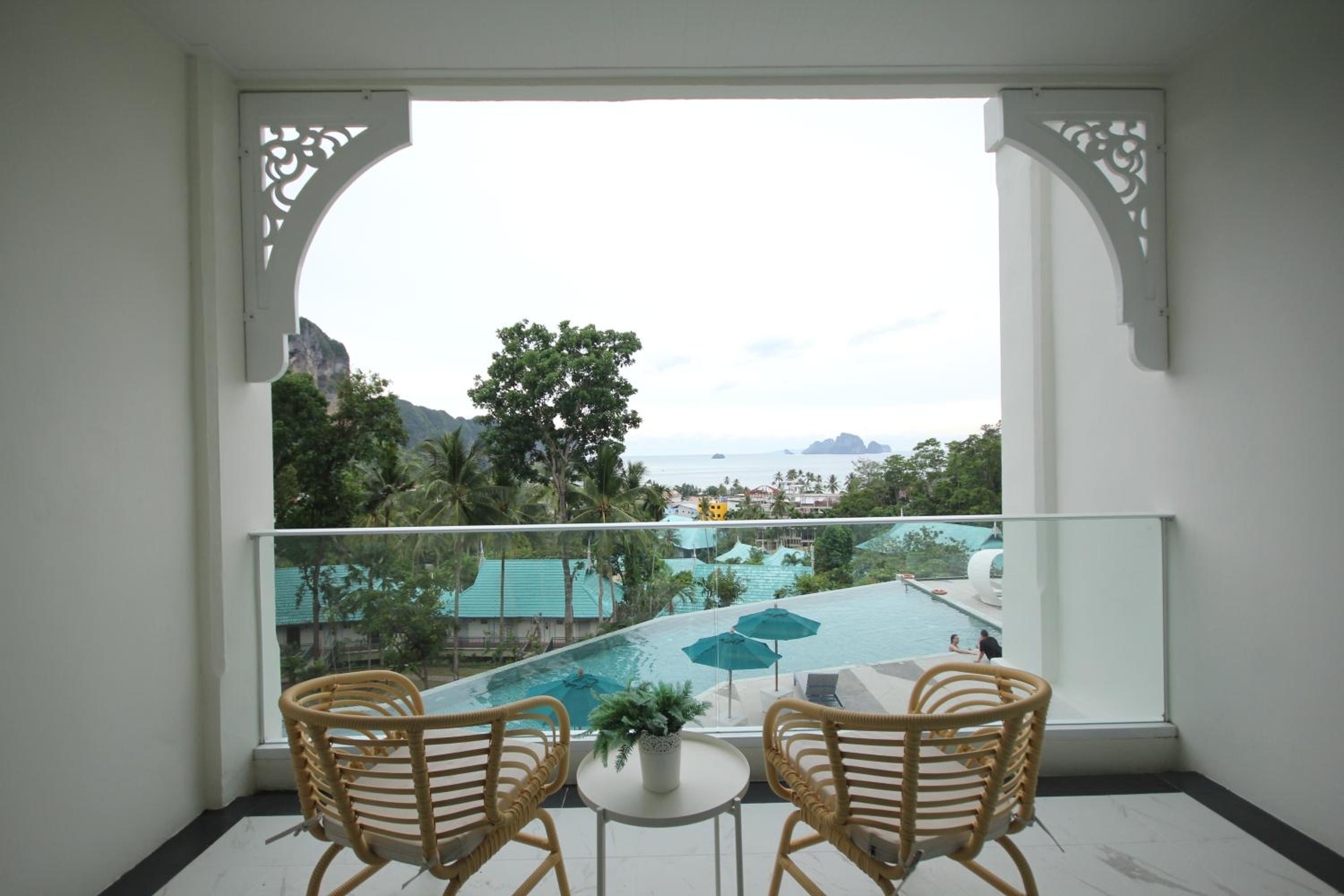 Executive with Ocean View - Photo 7