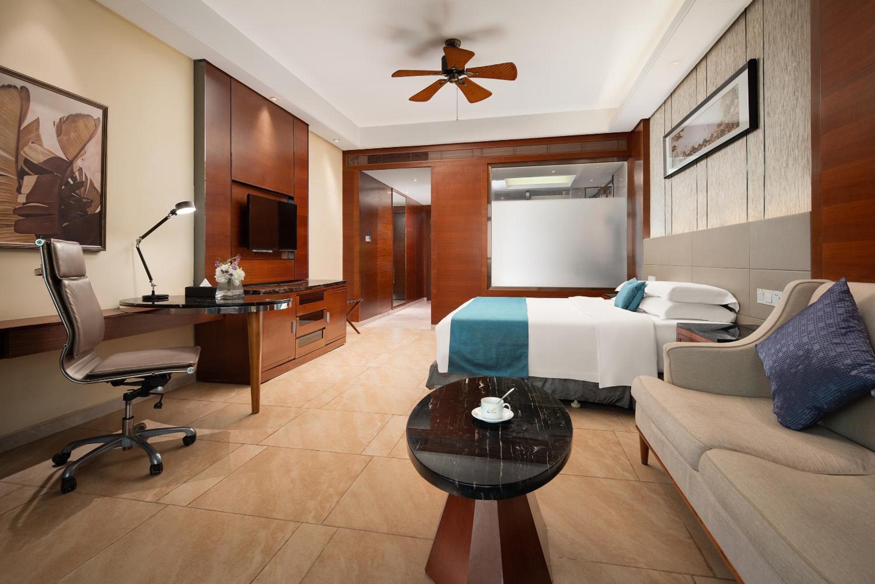 King Room with Sea View photo 2