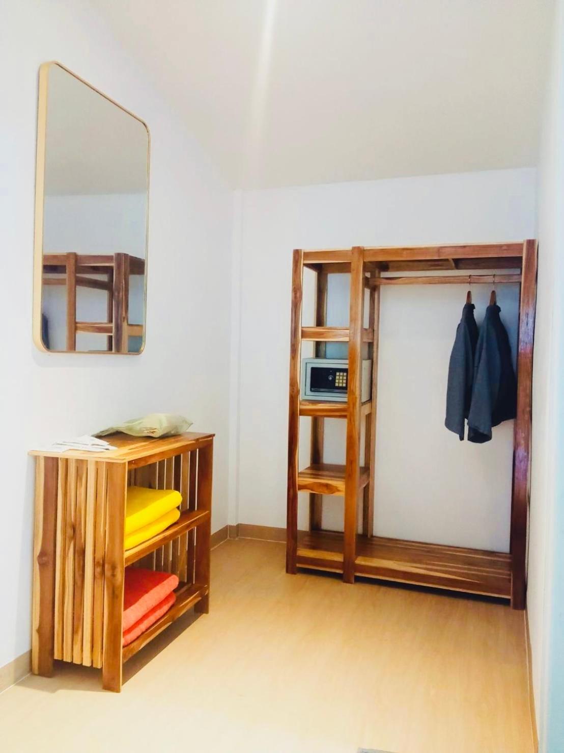 Deluxe Double or Twin Room - Photo 9