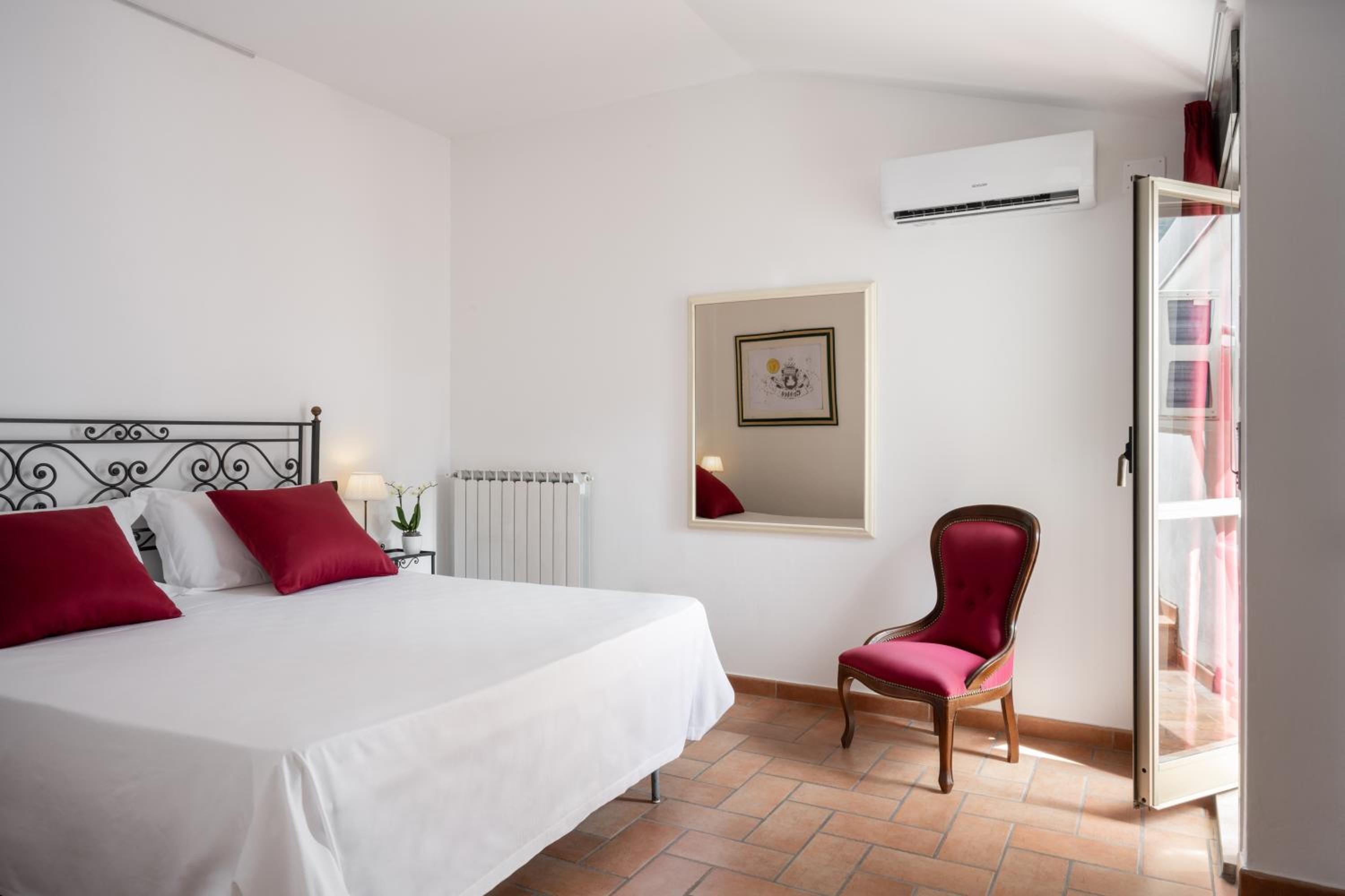 Standard Quadruple Room - Photo 5