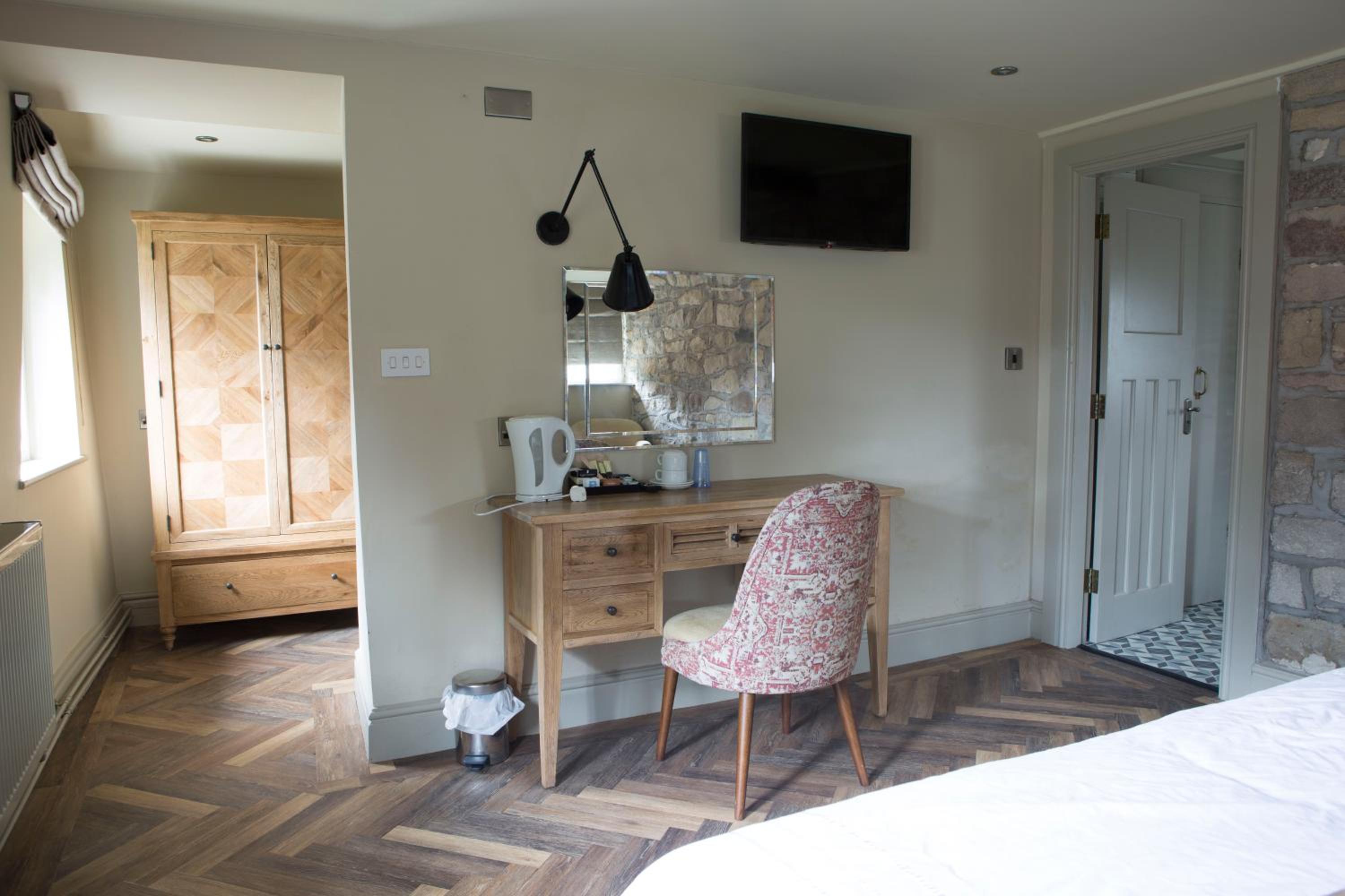 Family Room - Photo 4