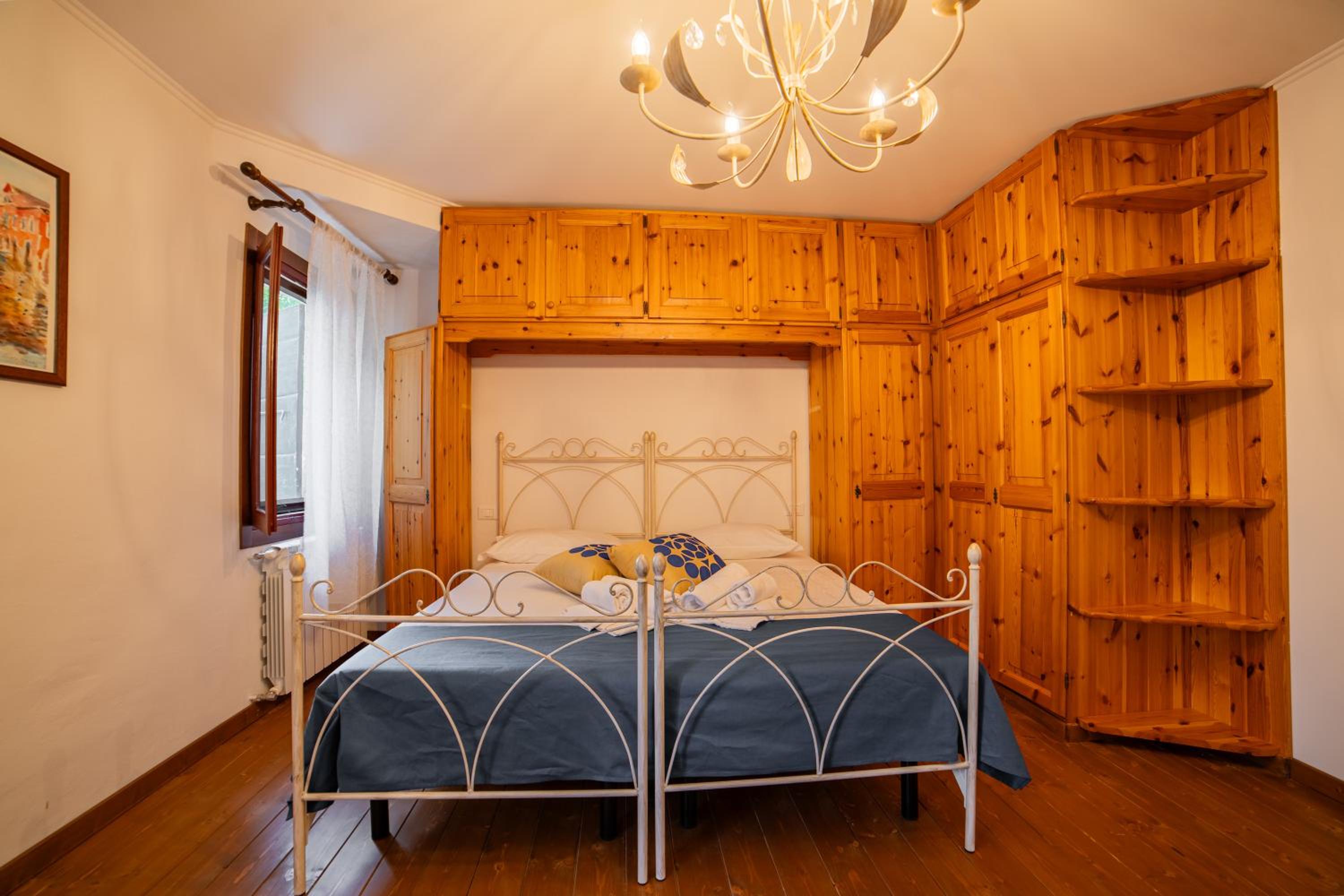 Three-Bedroom Townhouse - Photo 15