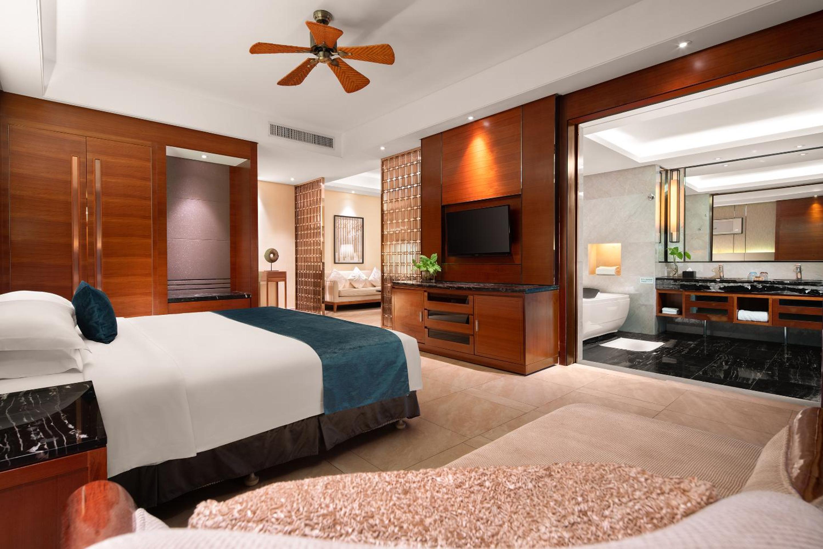 Executive Suite with Garden View