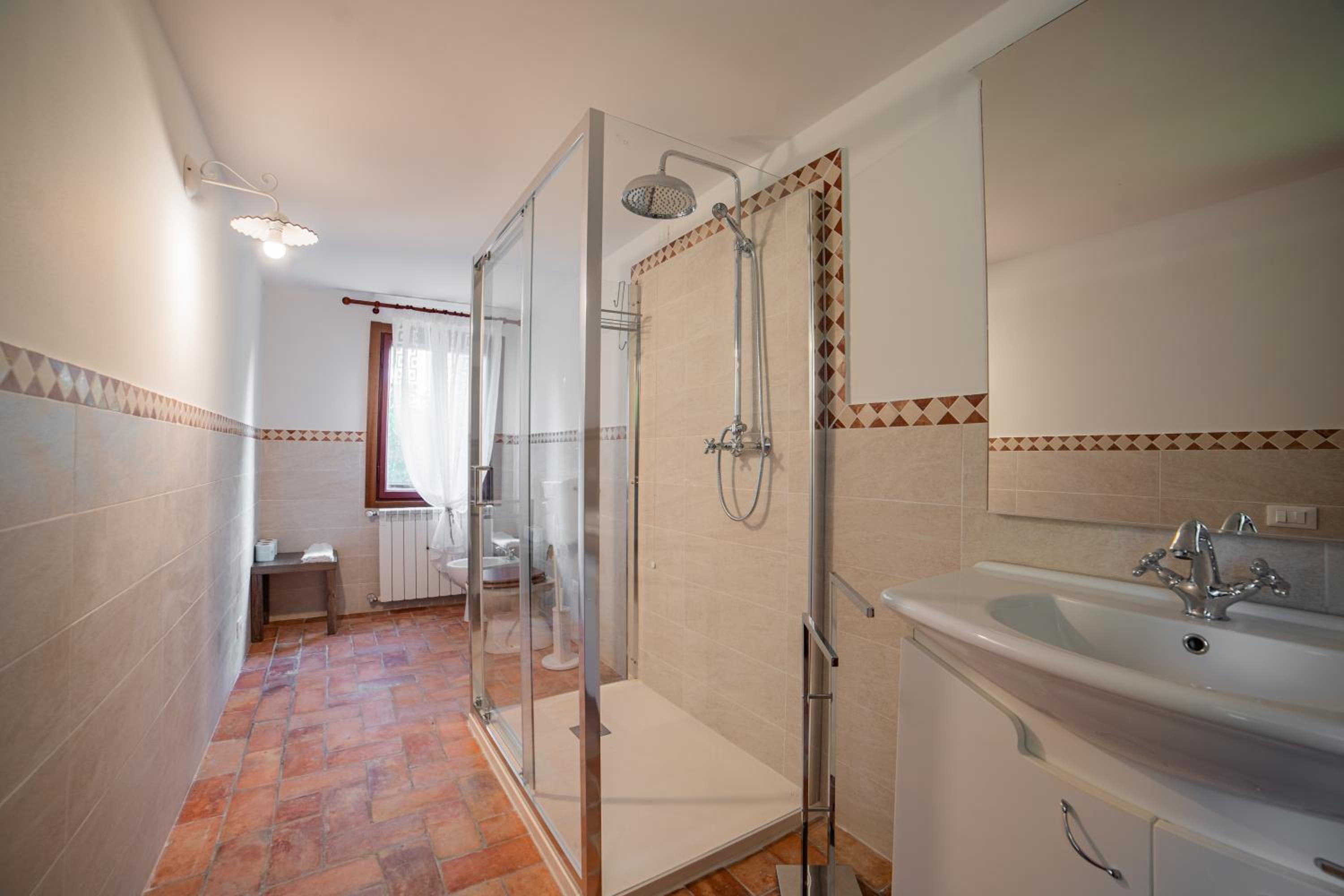 Three-Bedroom Townhouse - Photo 21