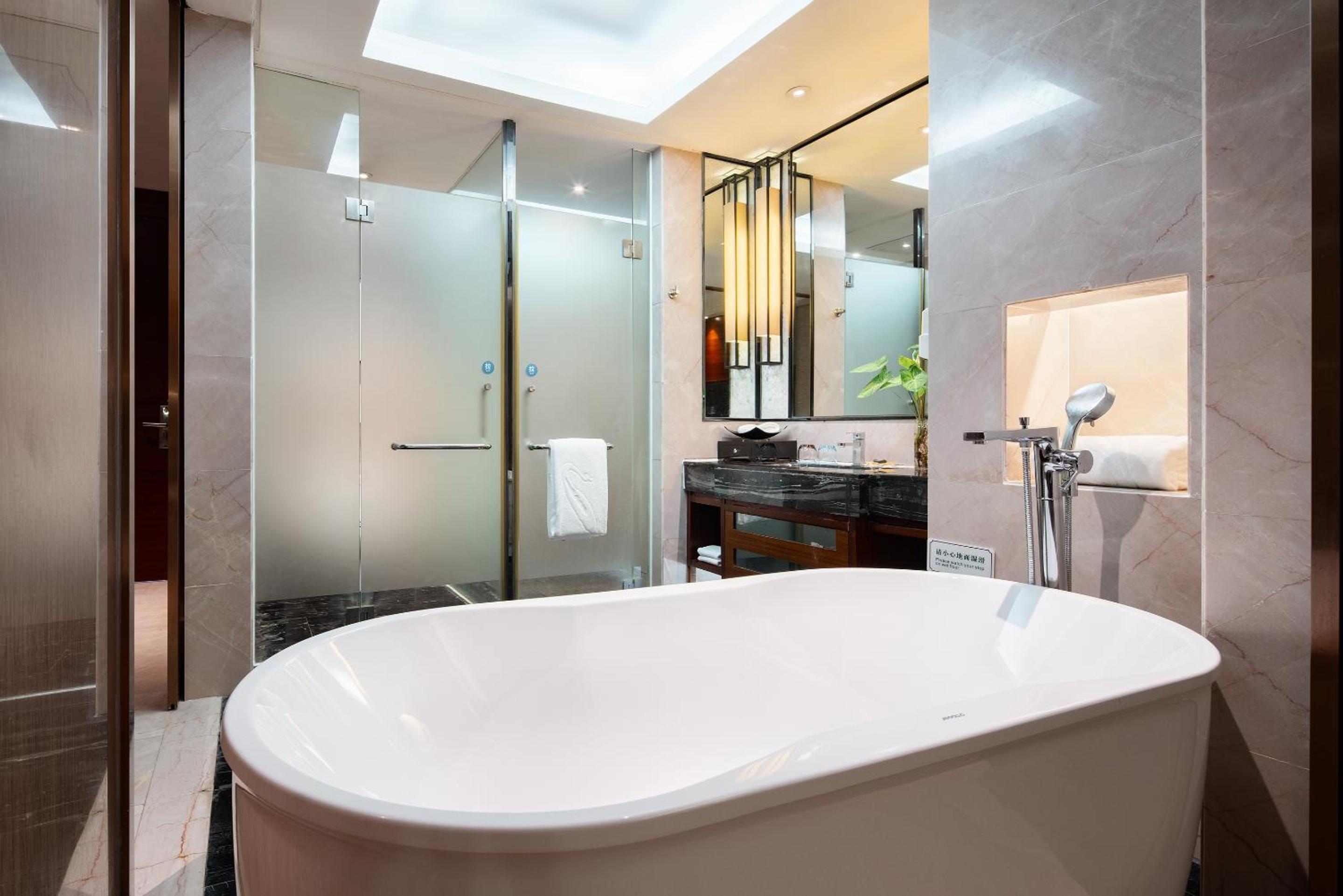 Executive Suite with Garden View photo 3