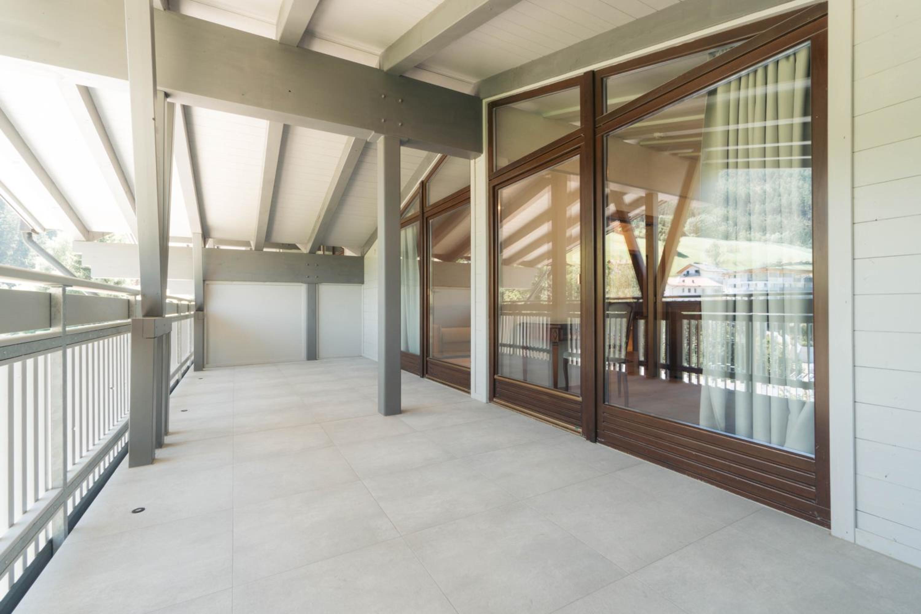 Suite - Photo 8