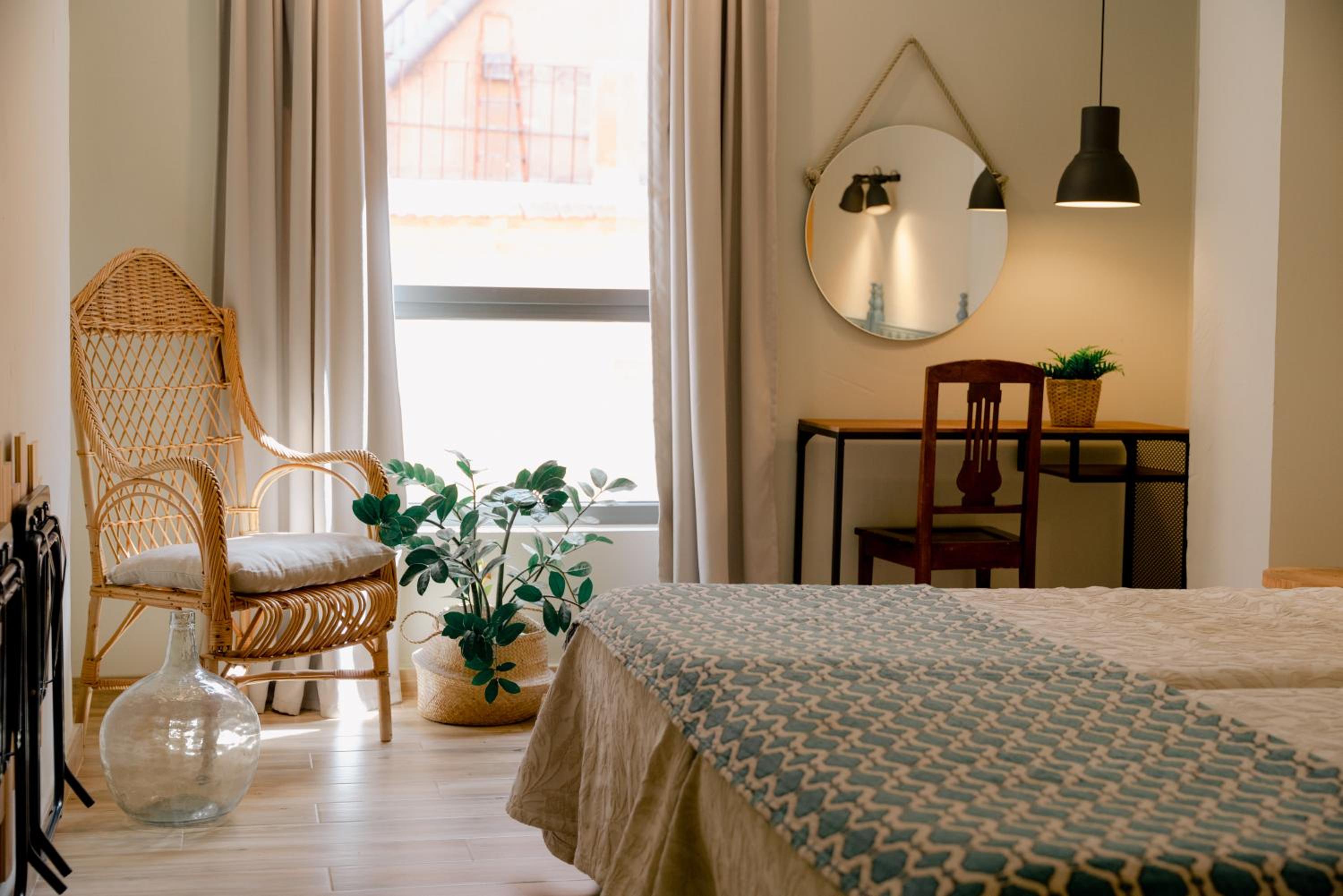 Superior Twin Room - Photo 6