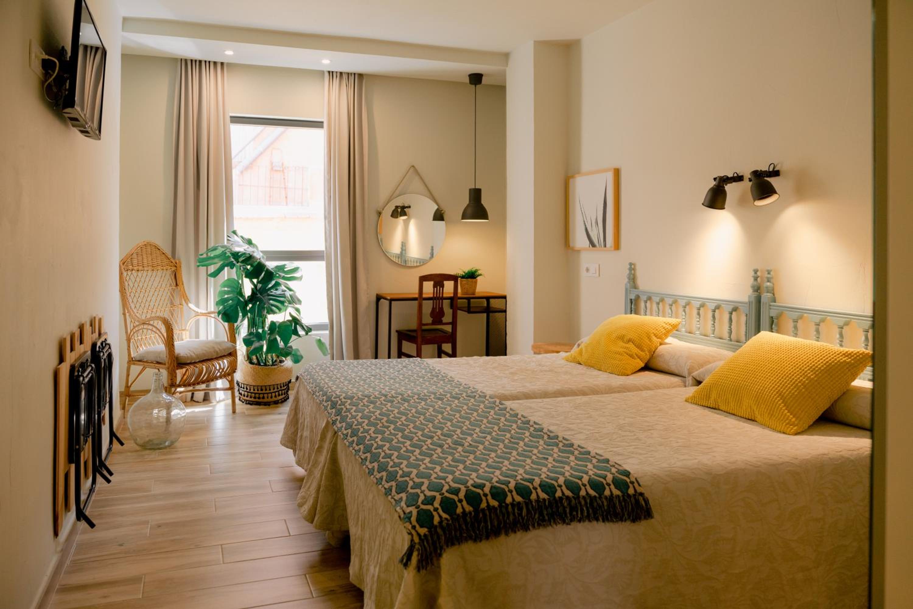 Superior Twin Room - Photo 5