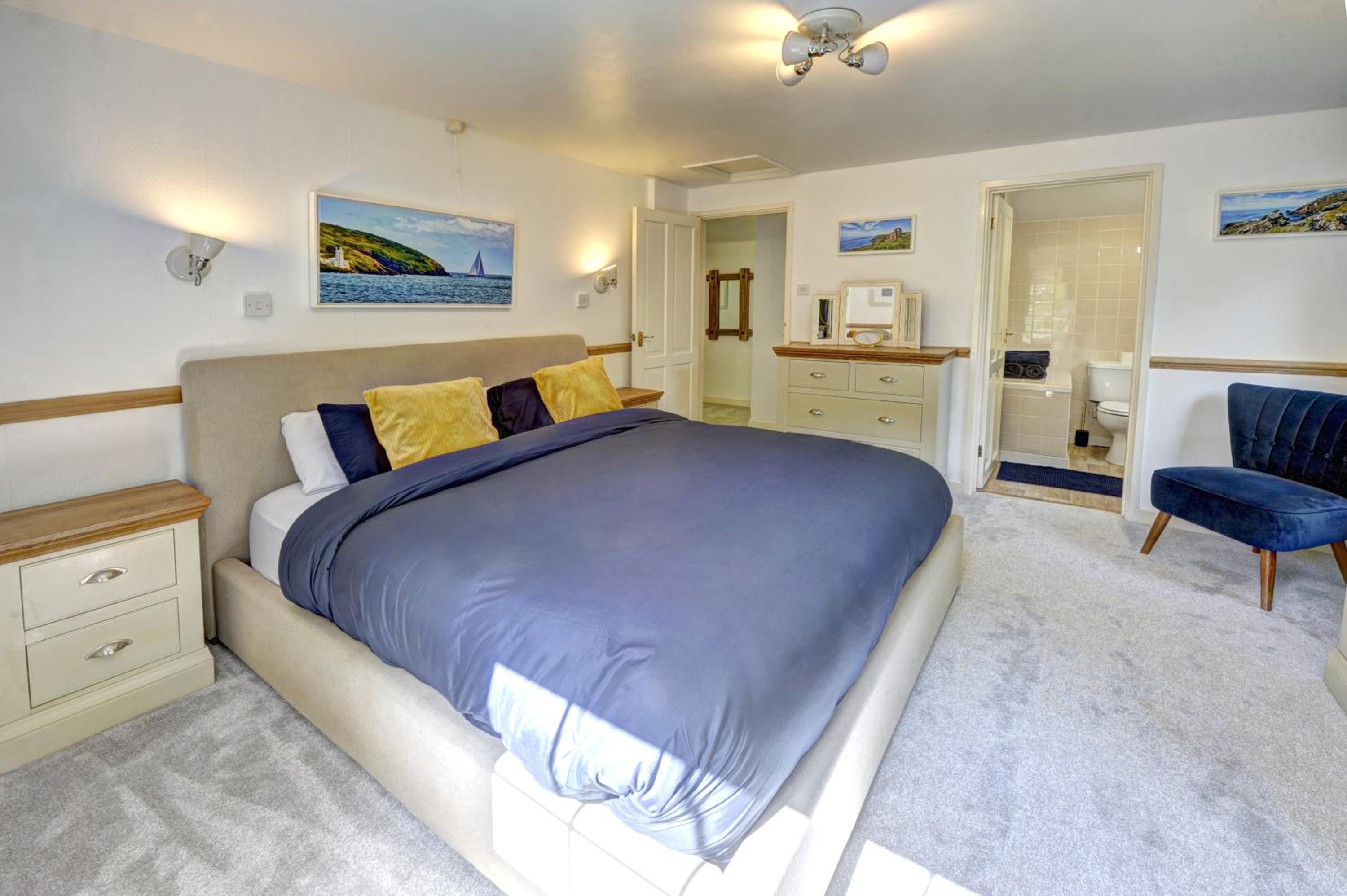 One-Bedroom House photo 3