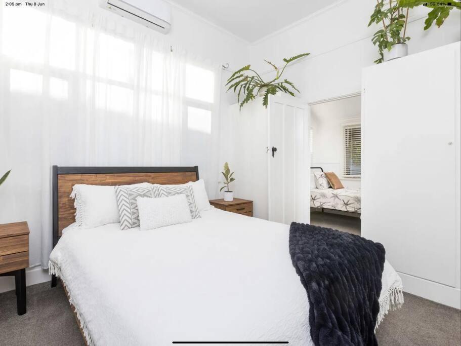 Three-Bedroom House photo 1