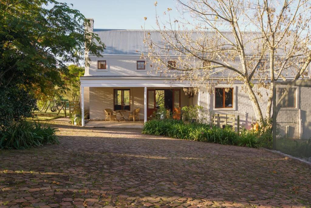 Three-Bedroom House photo 2