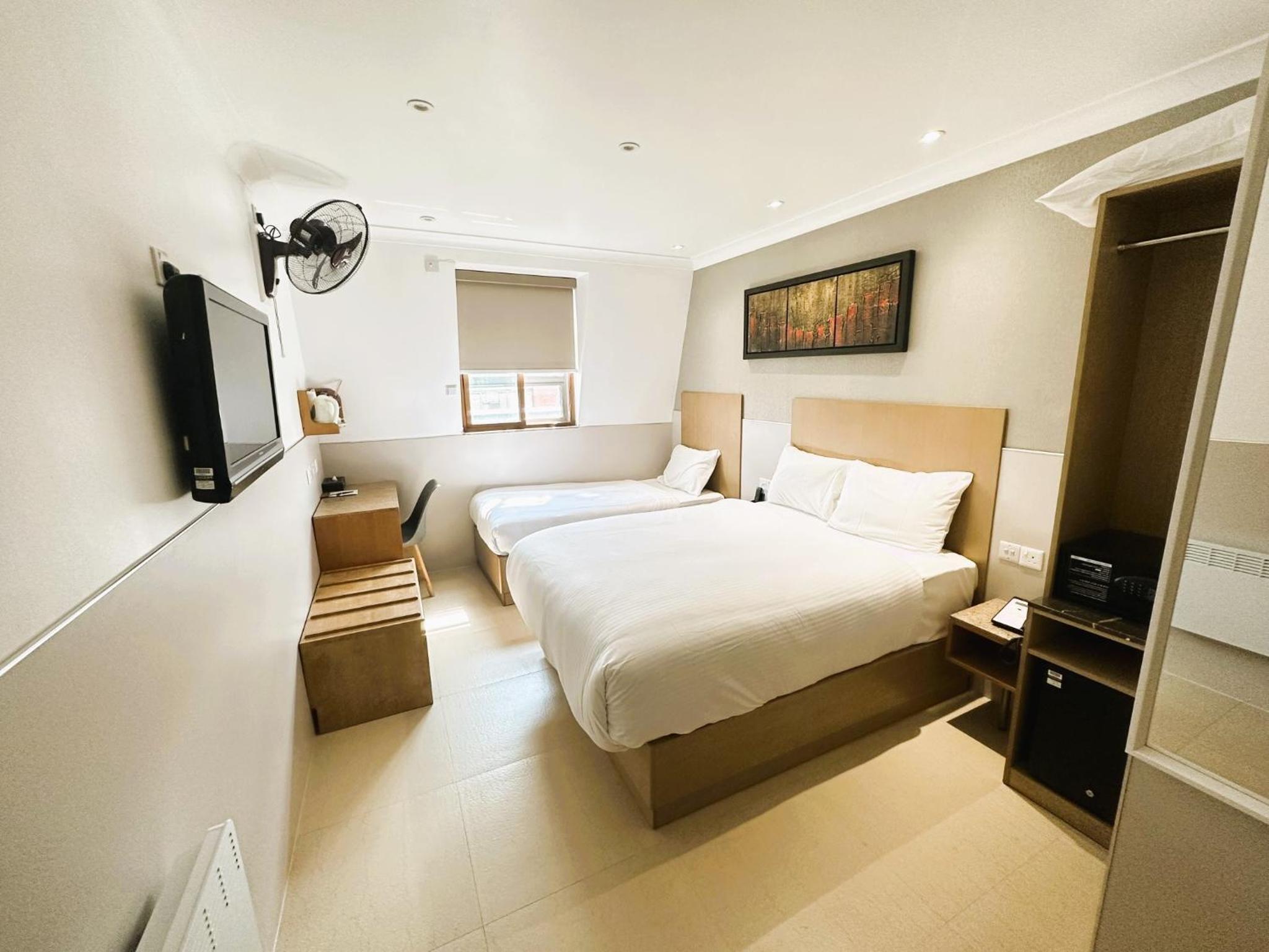 Twin Room photo 2